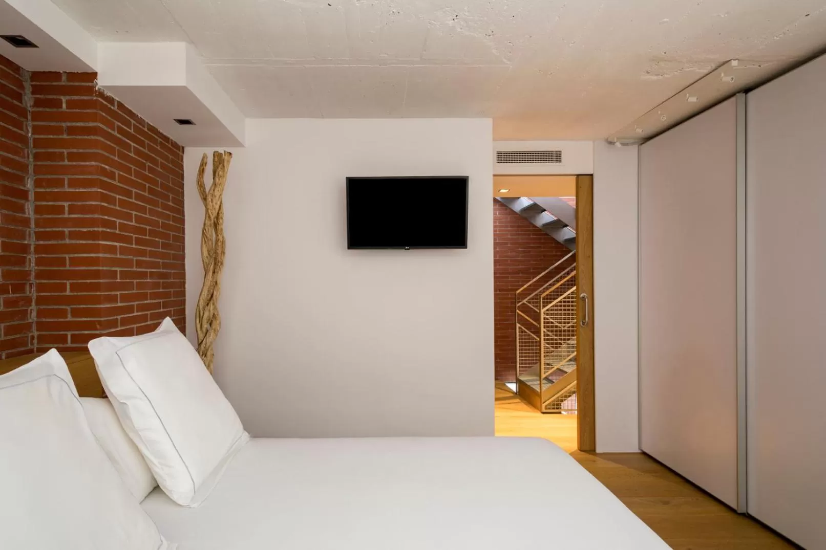 Bedroom, Bed in Barcelona Apartment Republica