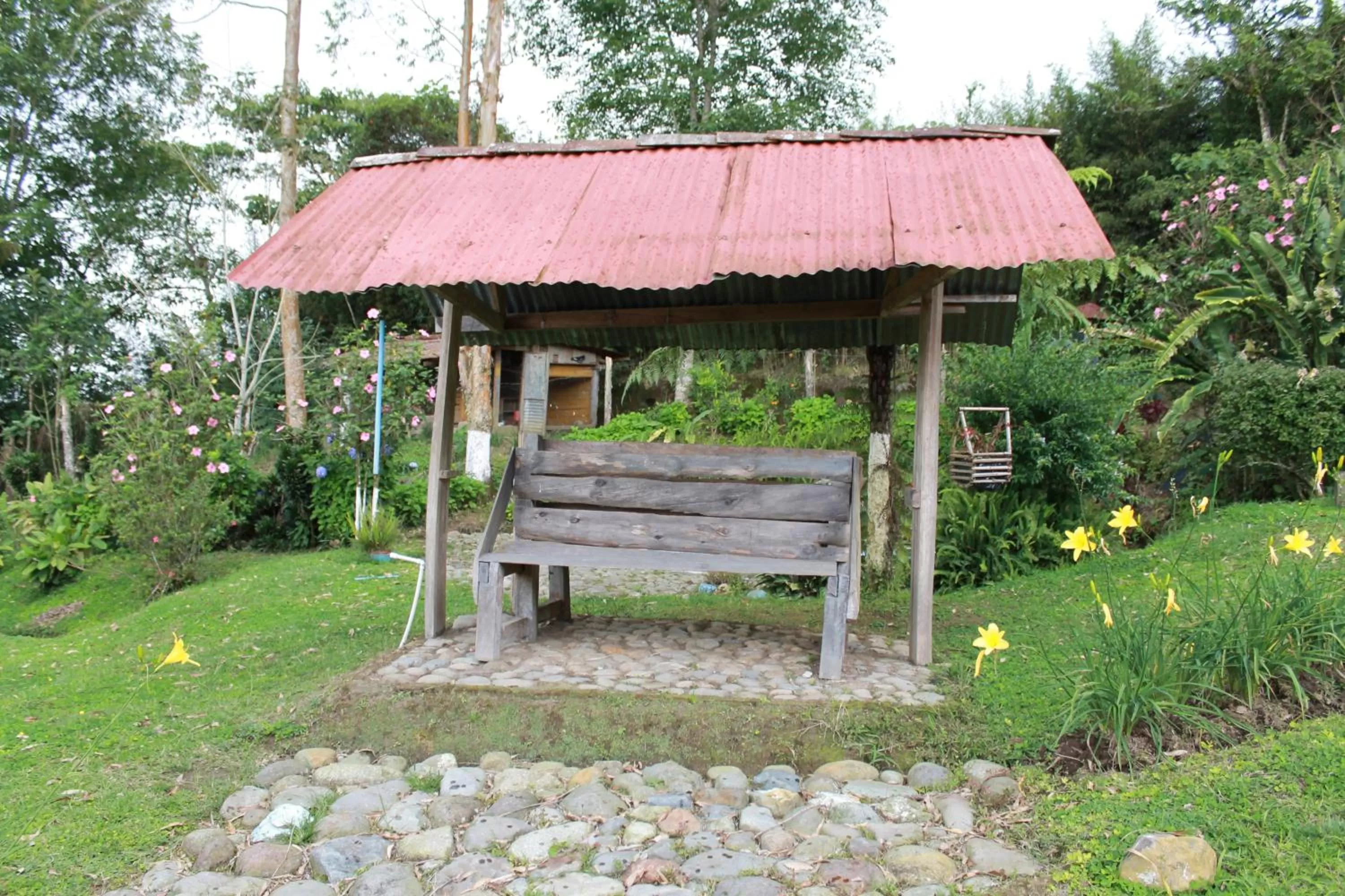 Area and facilities, Garden in La Gaviota BnB