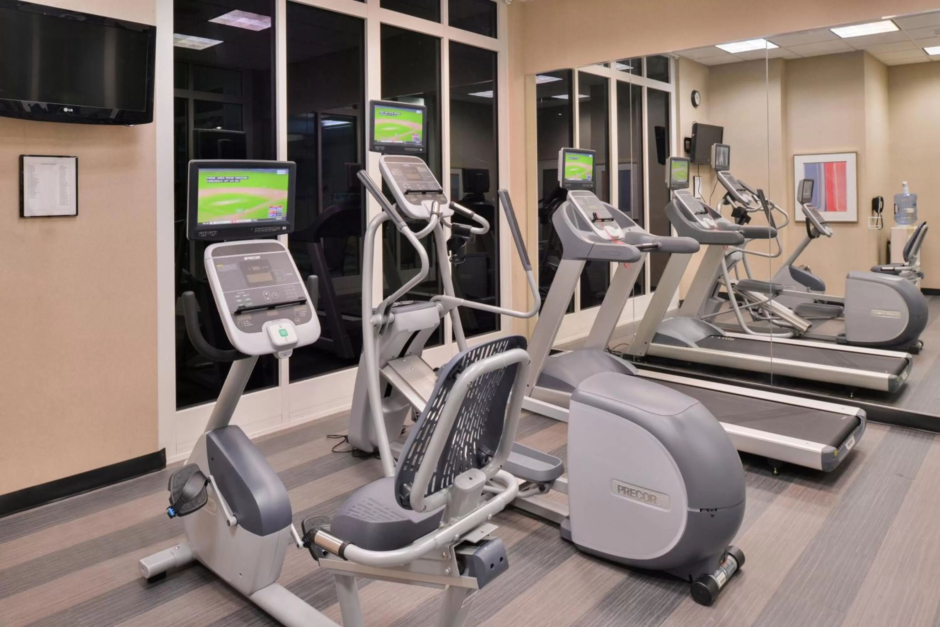Fitness centre/facilities in Holiday Inn Kansas City Airport by IHG