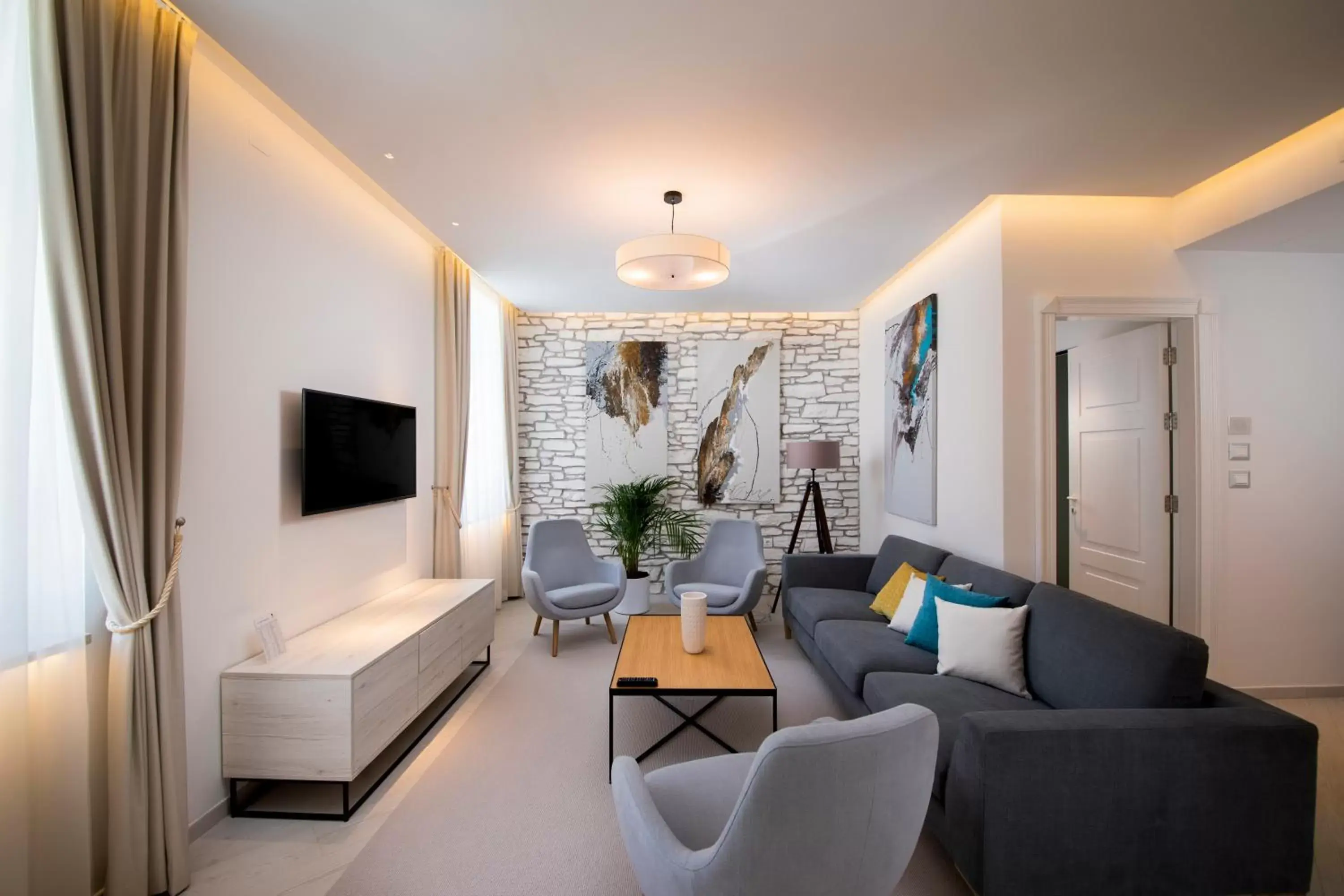 Executive Suite - Historical Building in Lazure Hotel & Marina Executive Suite - Historical Building in Lazure Hotel & Marina