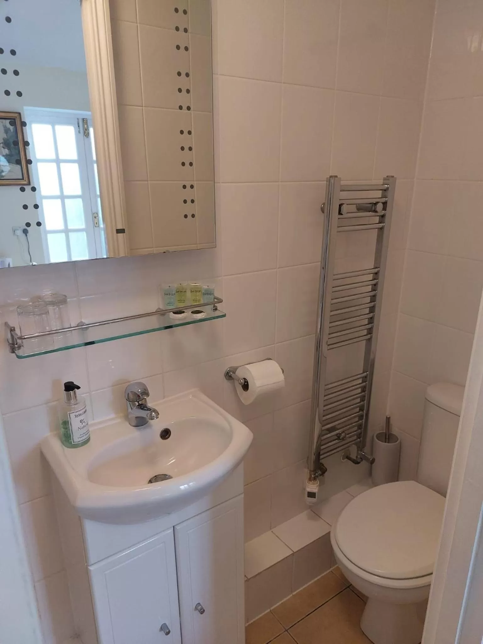 Bedroom in The Black Horse Inn