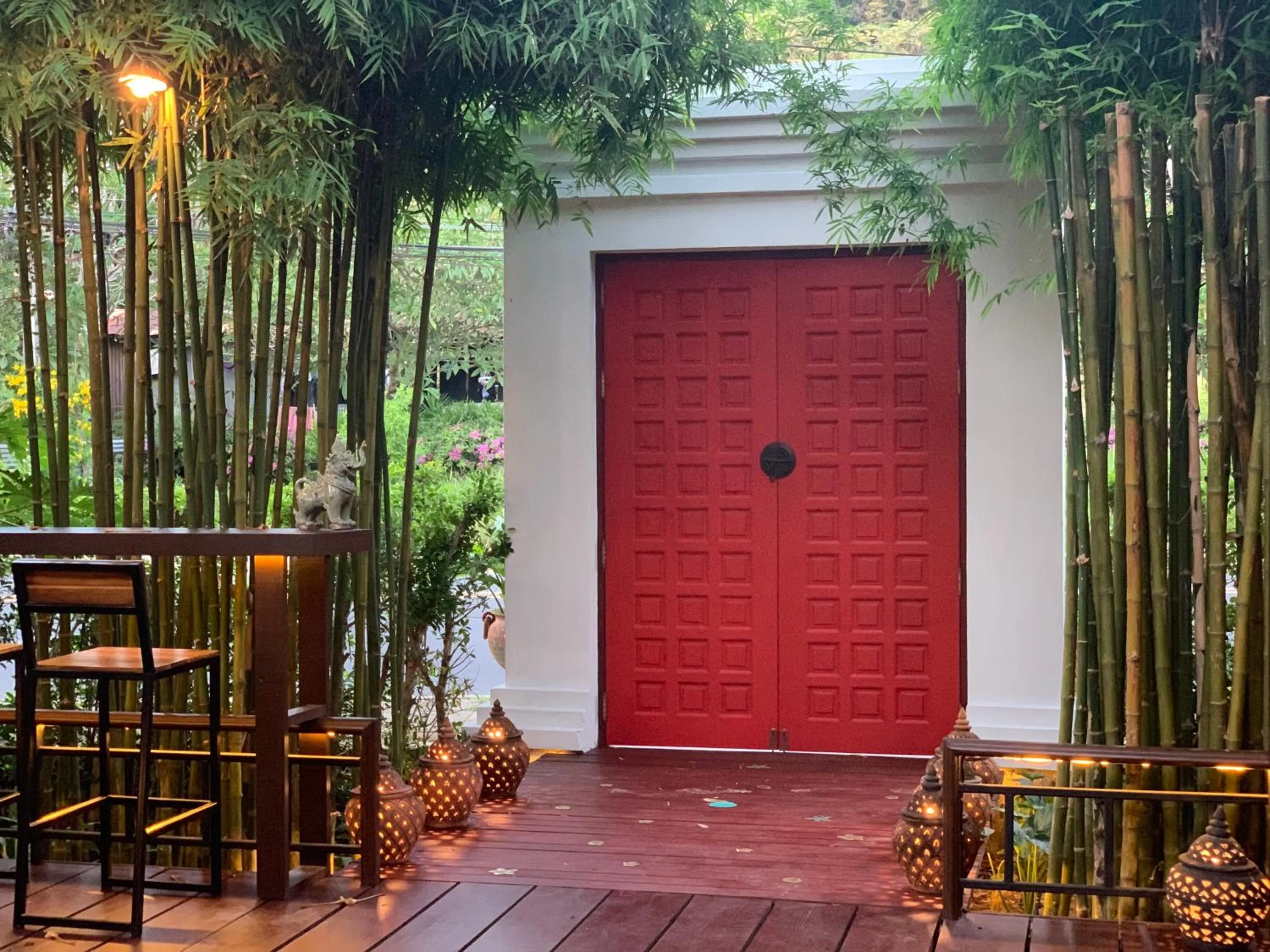 Restaurant/places to eat in Navatara Phuket Resort