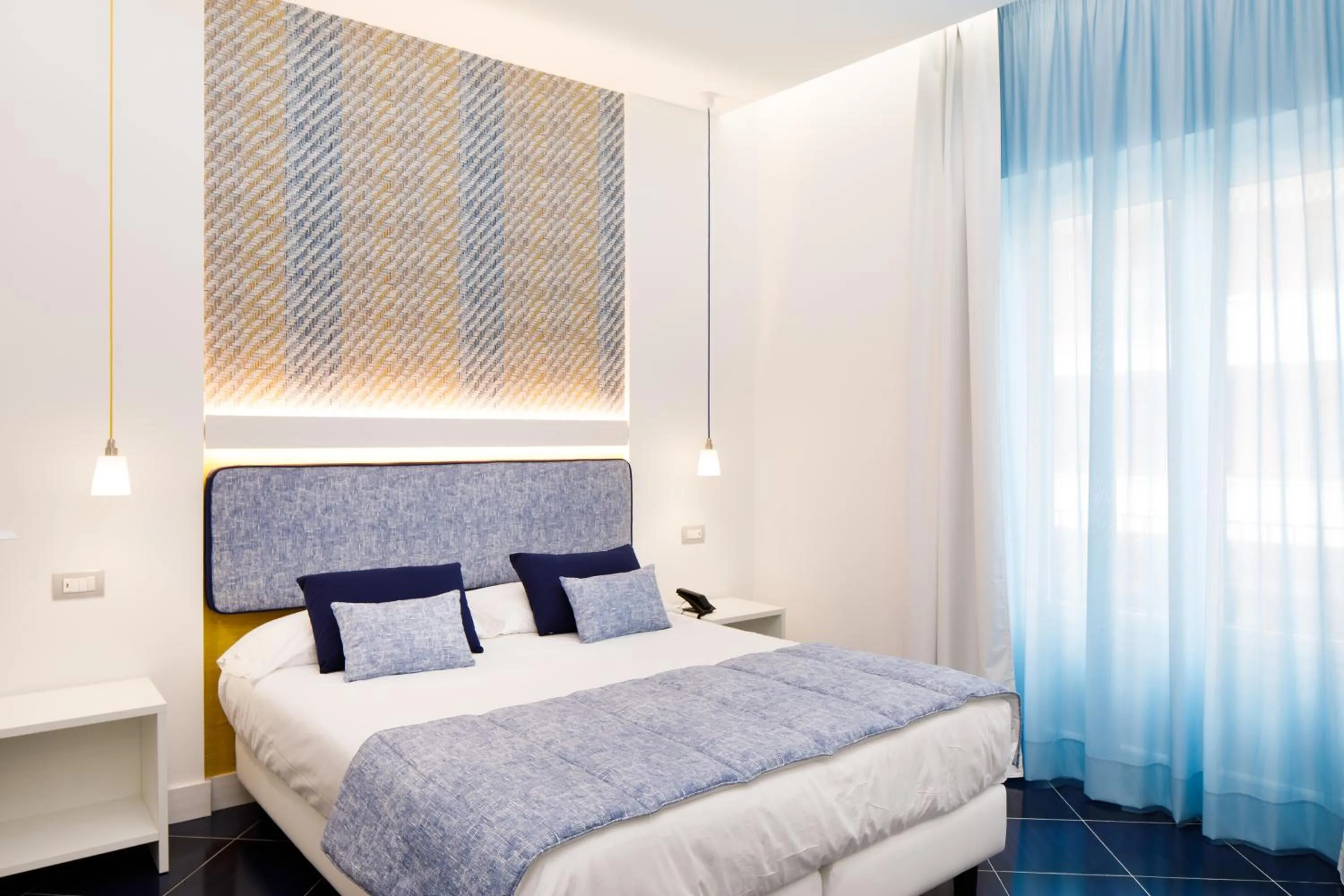 Bedroom, Bed in Hotel Nice