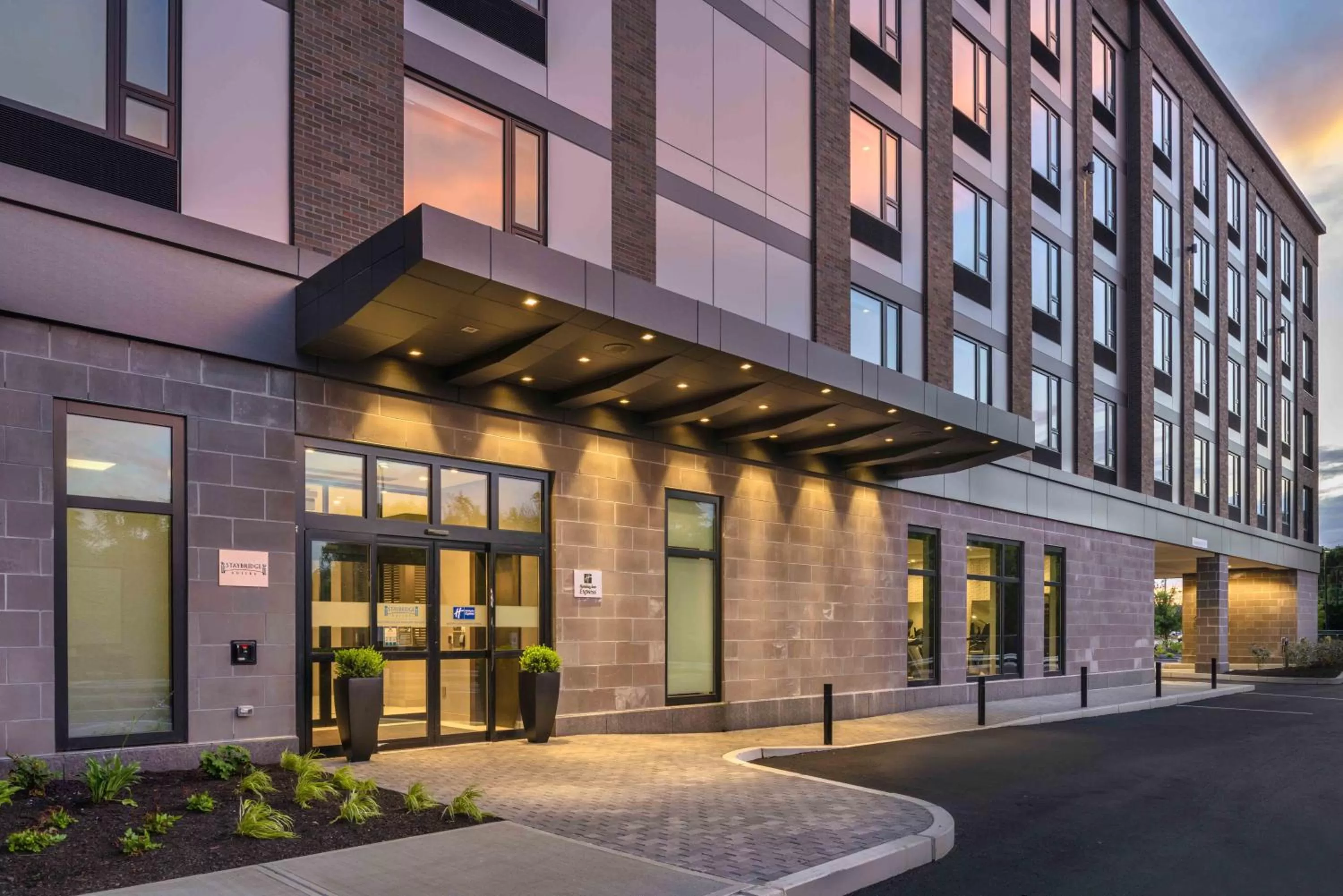 Facade/entrance in Holiday Inn Express - Boston Logan Airport - Revere by IHG