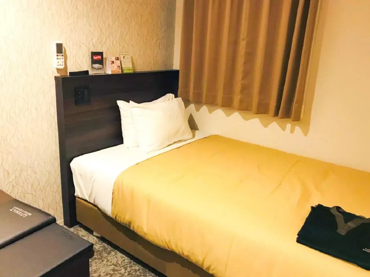 Double Room with Small Double Bed - Smoking in HOTEL LiVEMAX PREMIUM Sapporo Odorikoen Double Room with Small Double Bed - Smoking in HOTEL LiVEMAX PREMIUM Sapporo Odorikoen