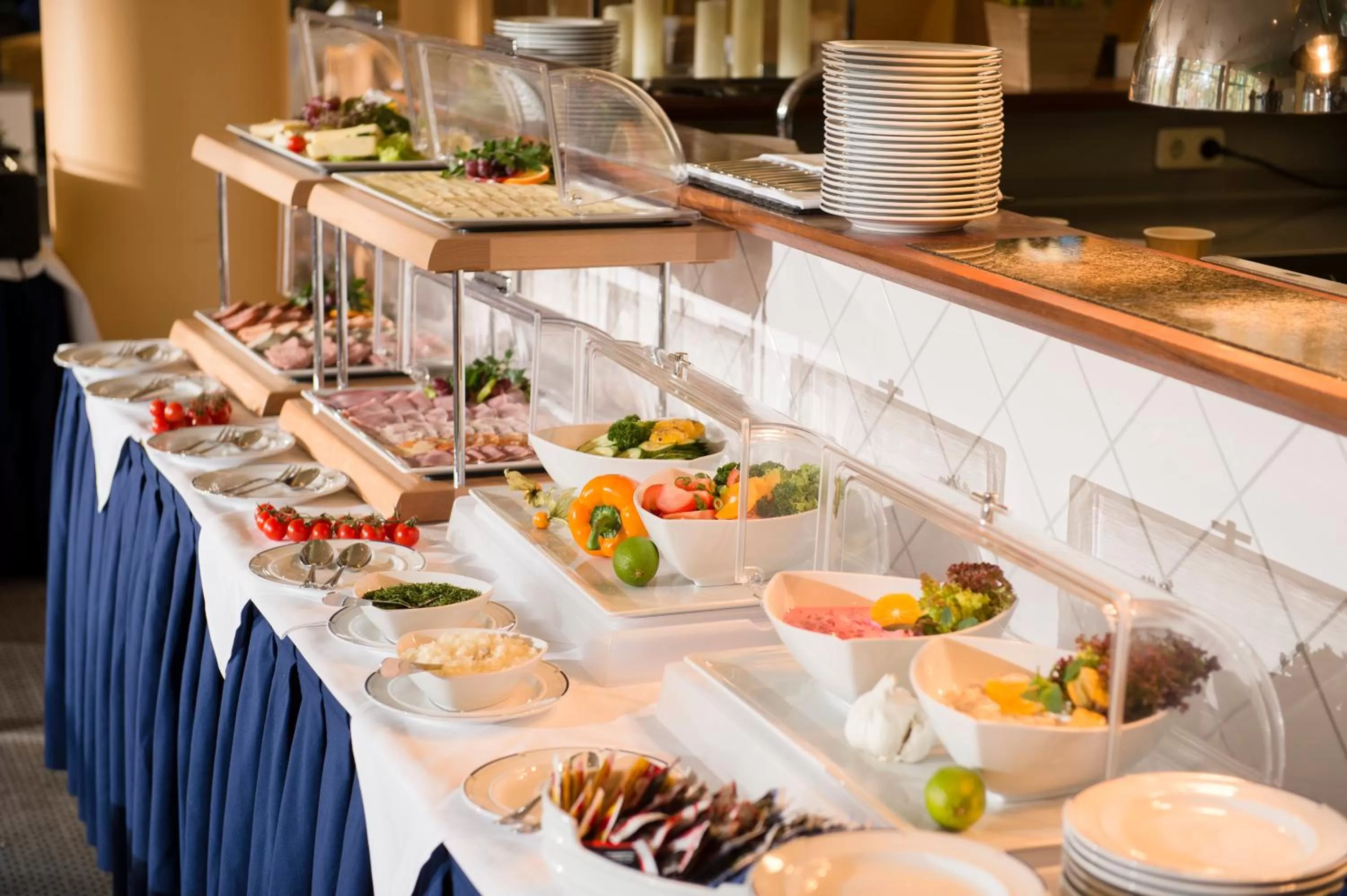 Buffet breakfast in Baltic Zinnowitz - Hotel mit Meerwasserpool und Thermalbad