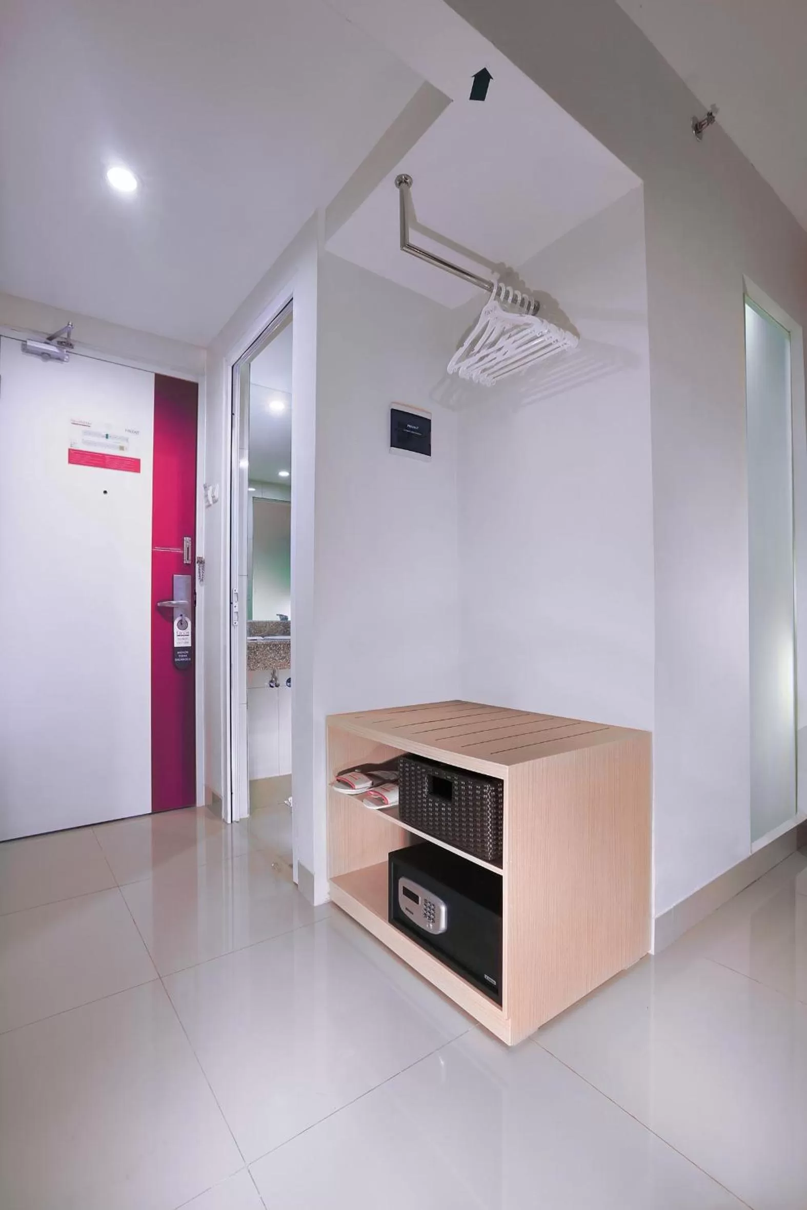 Photo of the whole room in favehotel Simpang Lima - Semarang