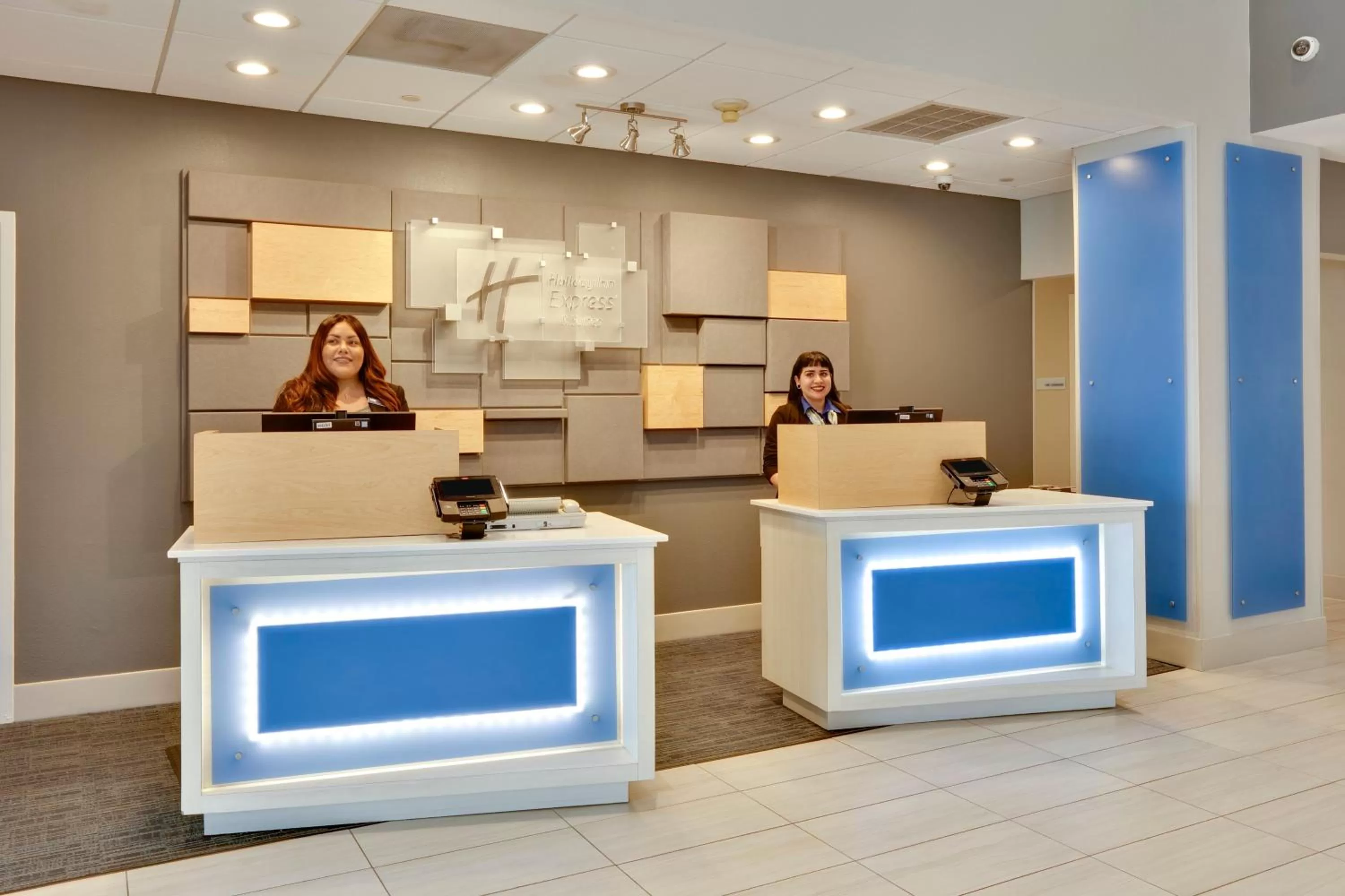 Property building in Holiday Inn Express & Suites Irving Conv Ctr - Las Colinas by IHG