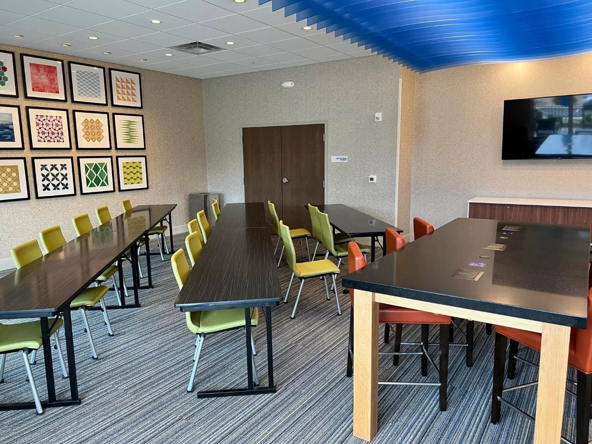 Meeting/conference room in Holiday Inn Express & Suites Tuscaloosa East by IHG