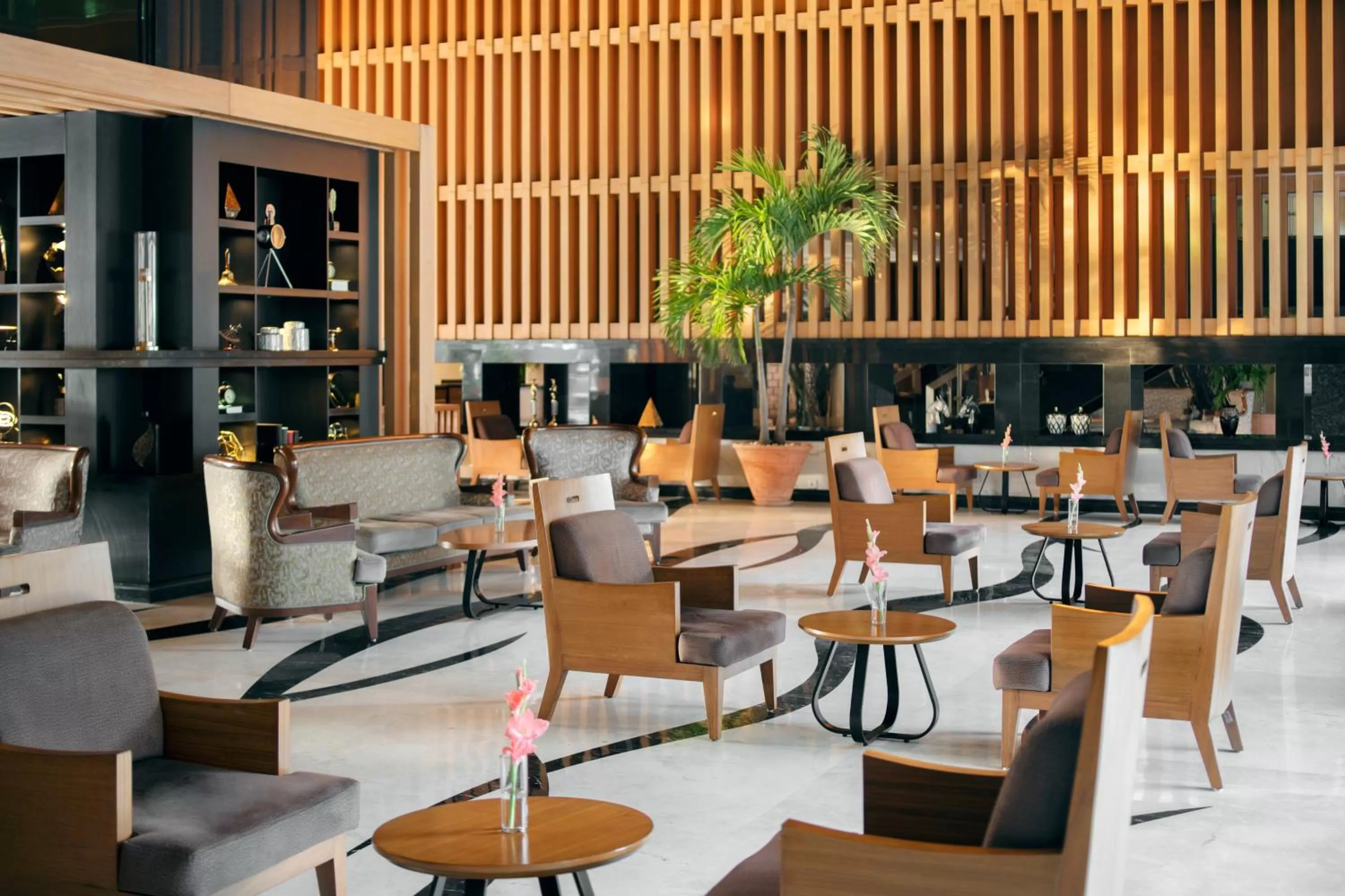 Restaurant/places to eat in Mövenpick Hotel Karachi