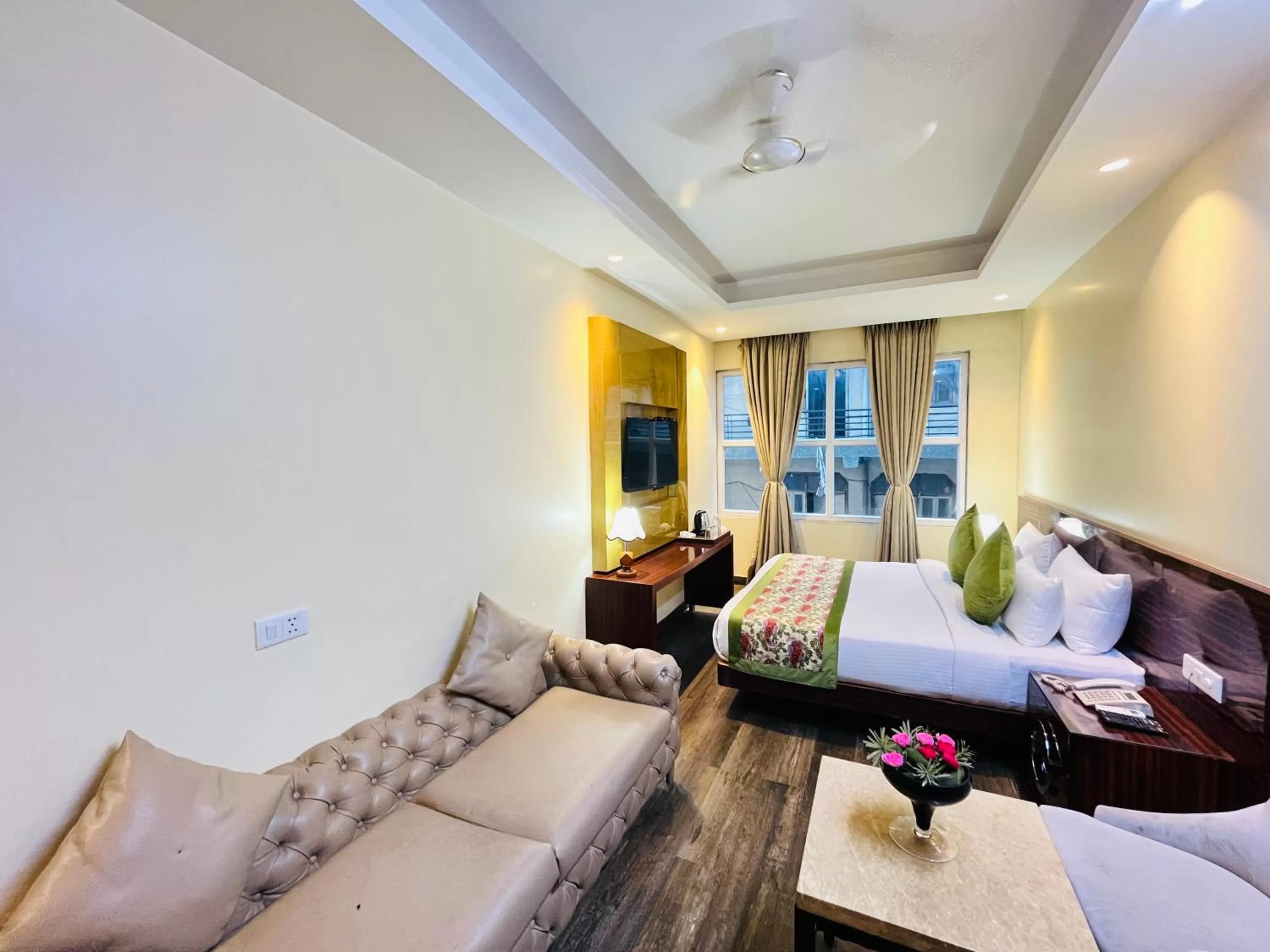 Bed in Hotel Banz near Delhi Airport