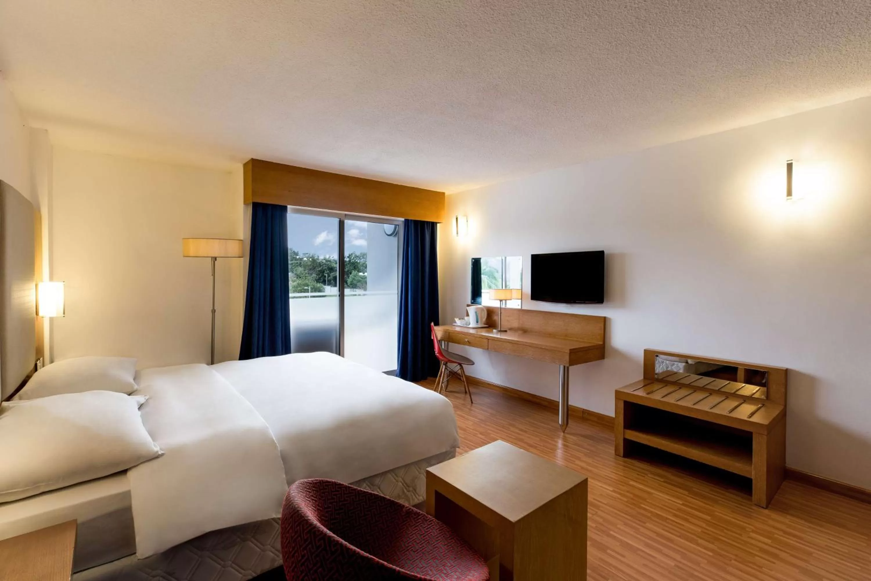 Day, Bed in Park Inn by Radisson Abeokuta