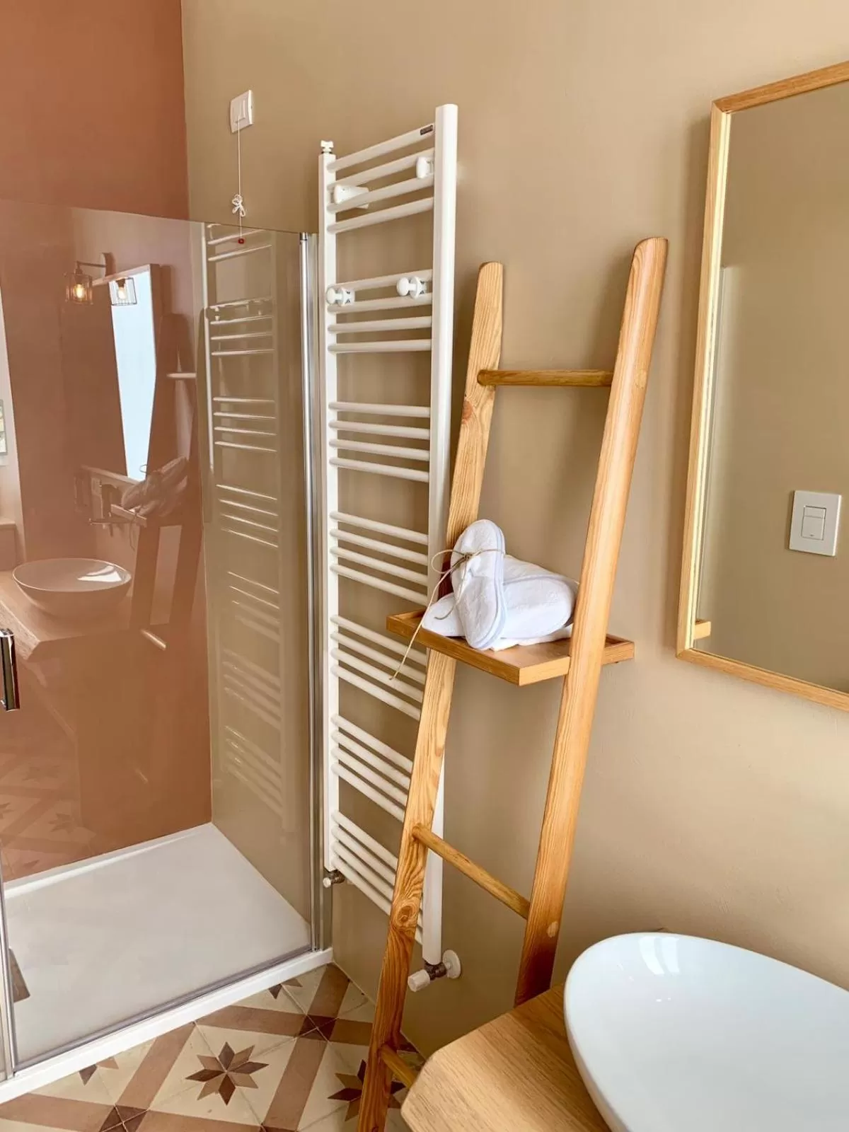 Shower in Borgo Cozzana