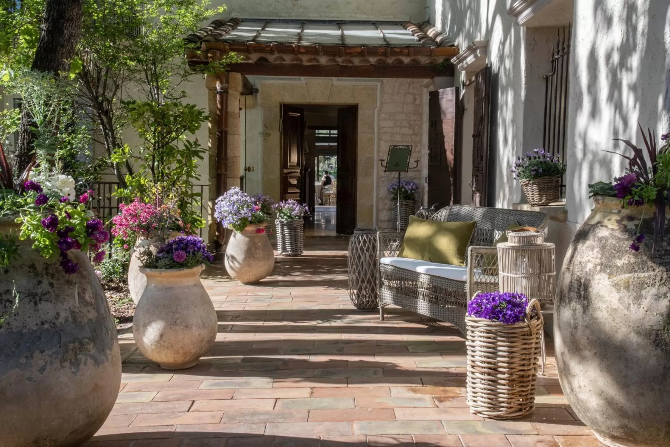 Facade/entrance in Hotel Les Messugues