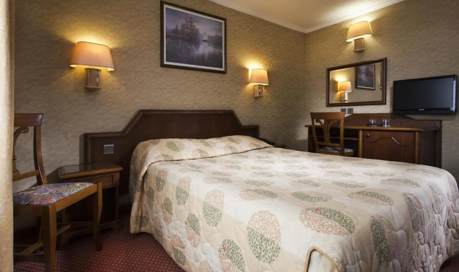 Bedroom, Bed in Hotel Meslay Republique