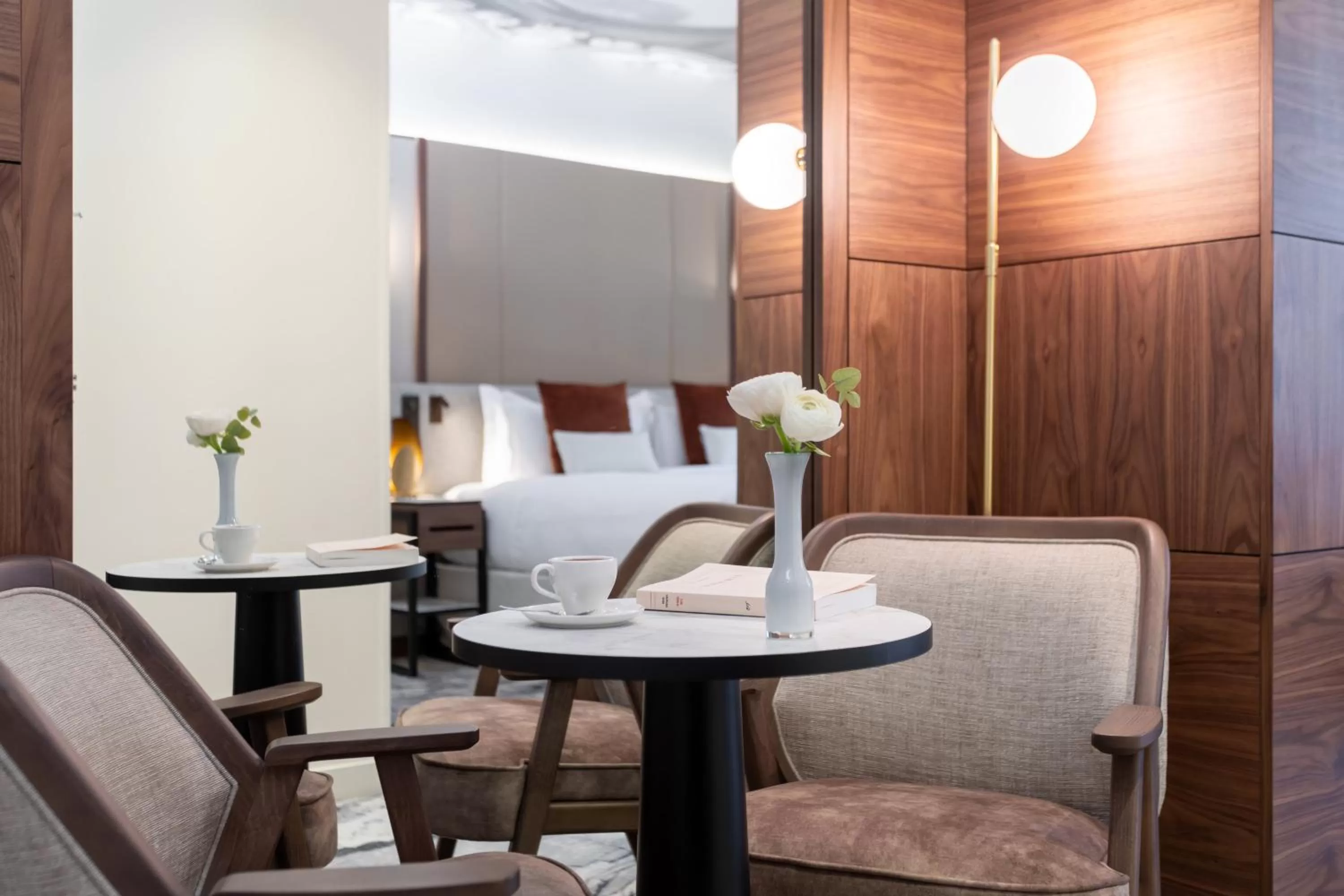 Photo of the whole room in InterContinental Paris Champs Elysées Etoile by IHG