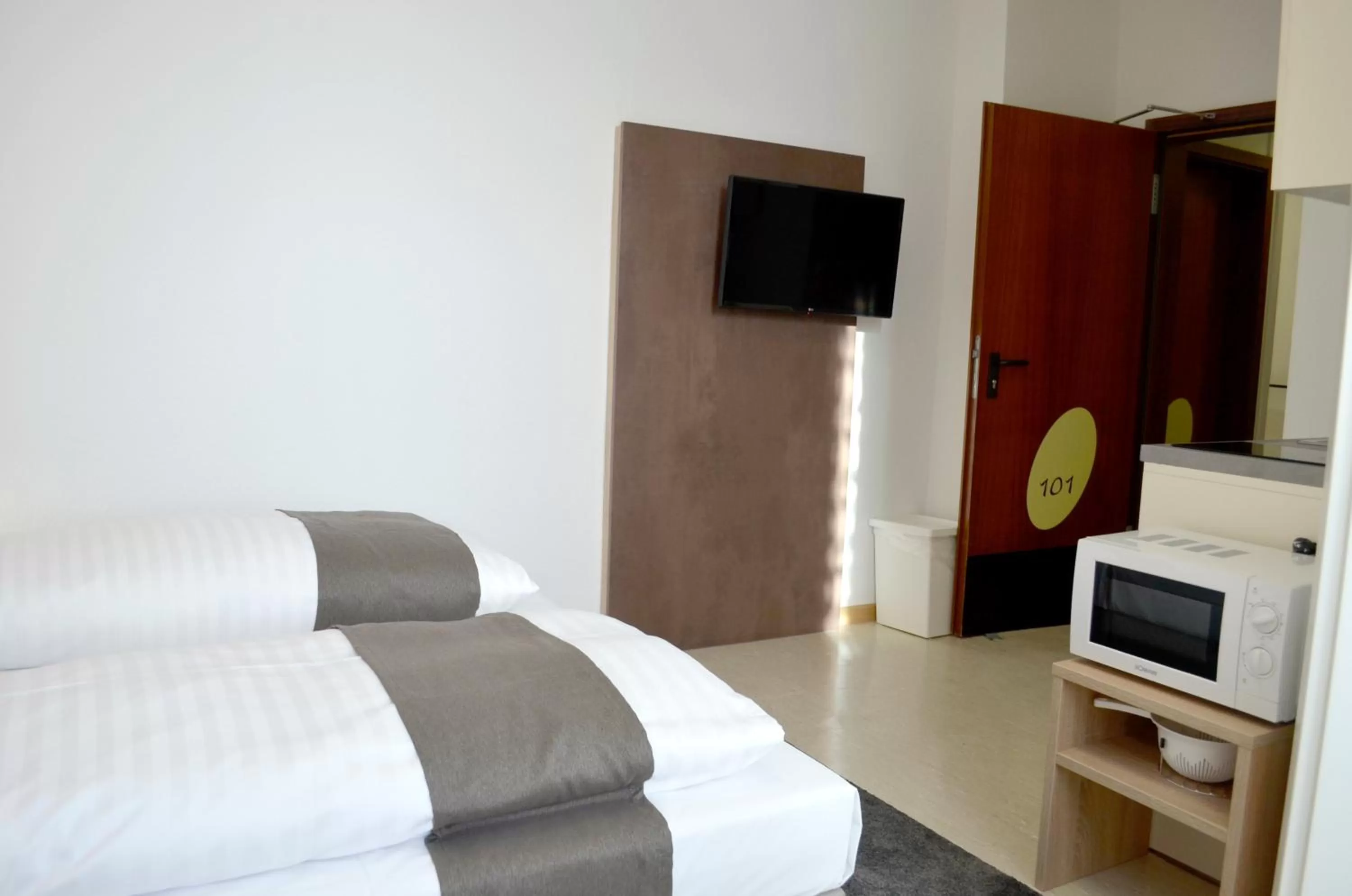 Photo of the whole room, Bed in Hana Aparthotel