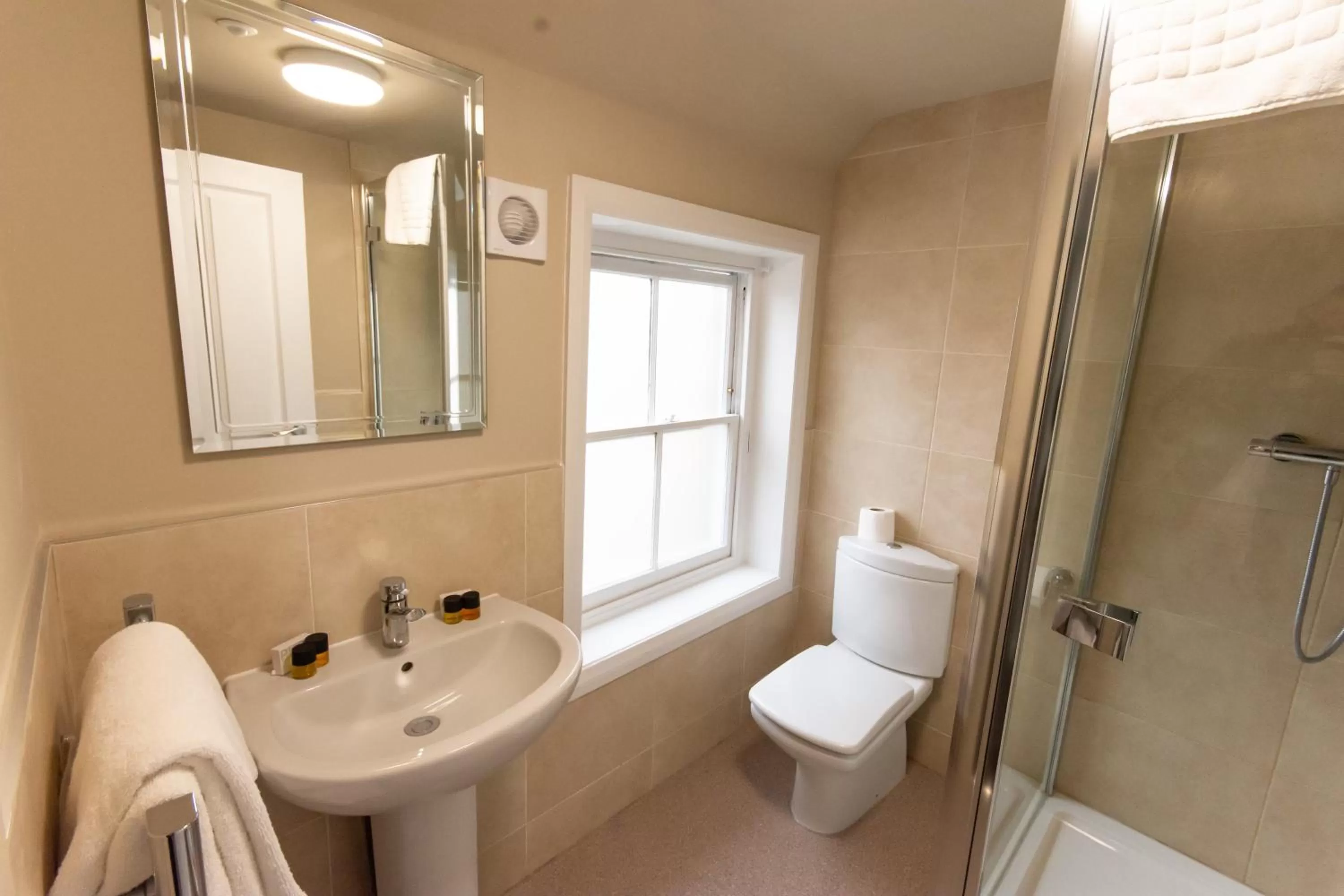 Shower in The George Hotel Colchester