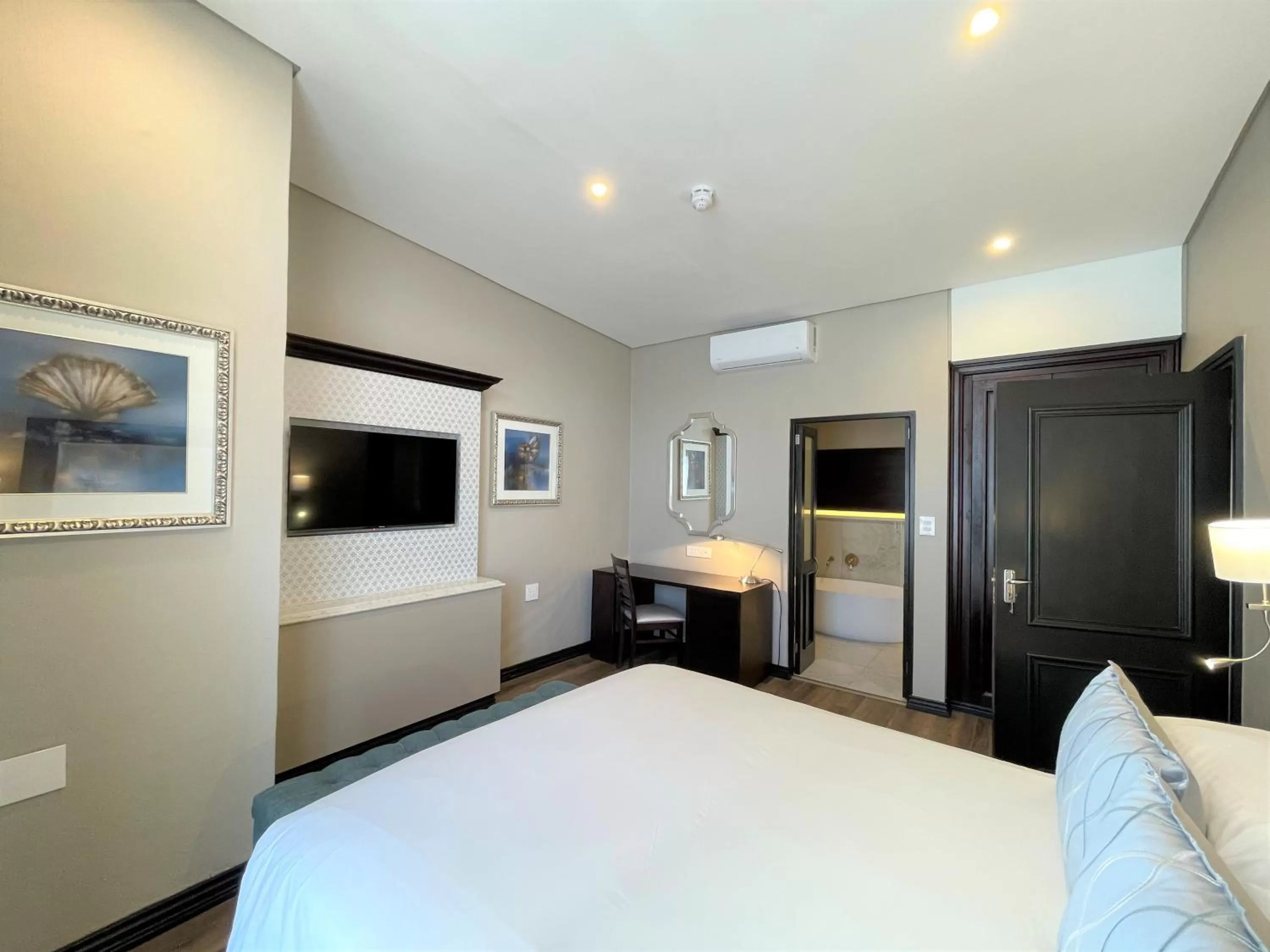 Bedroom, Bed in Premier Hotel Cape Town