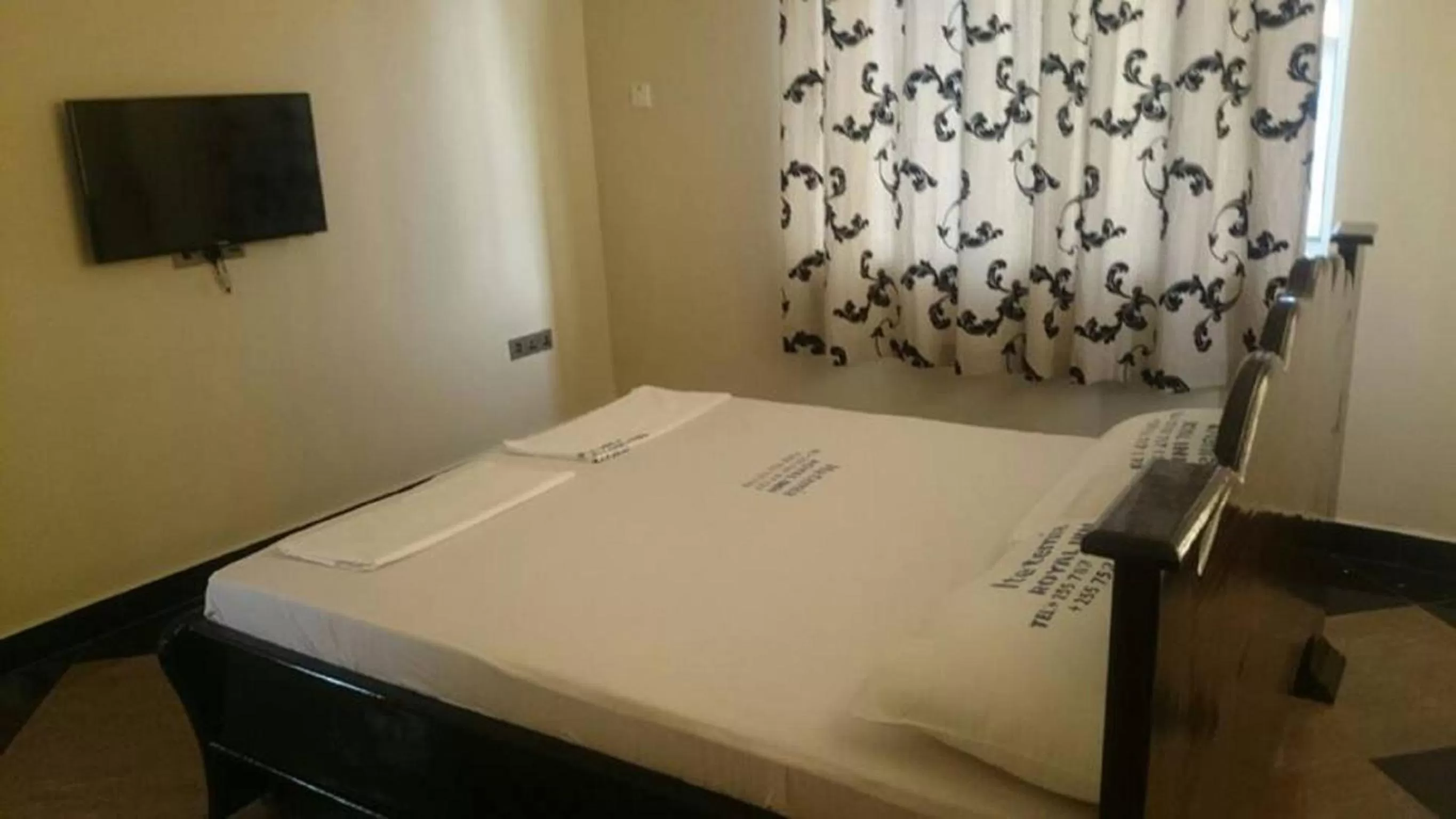 Bed in Itetemia Royal Inn