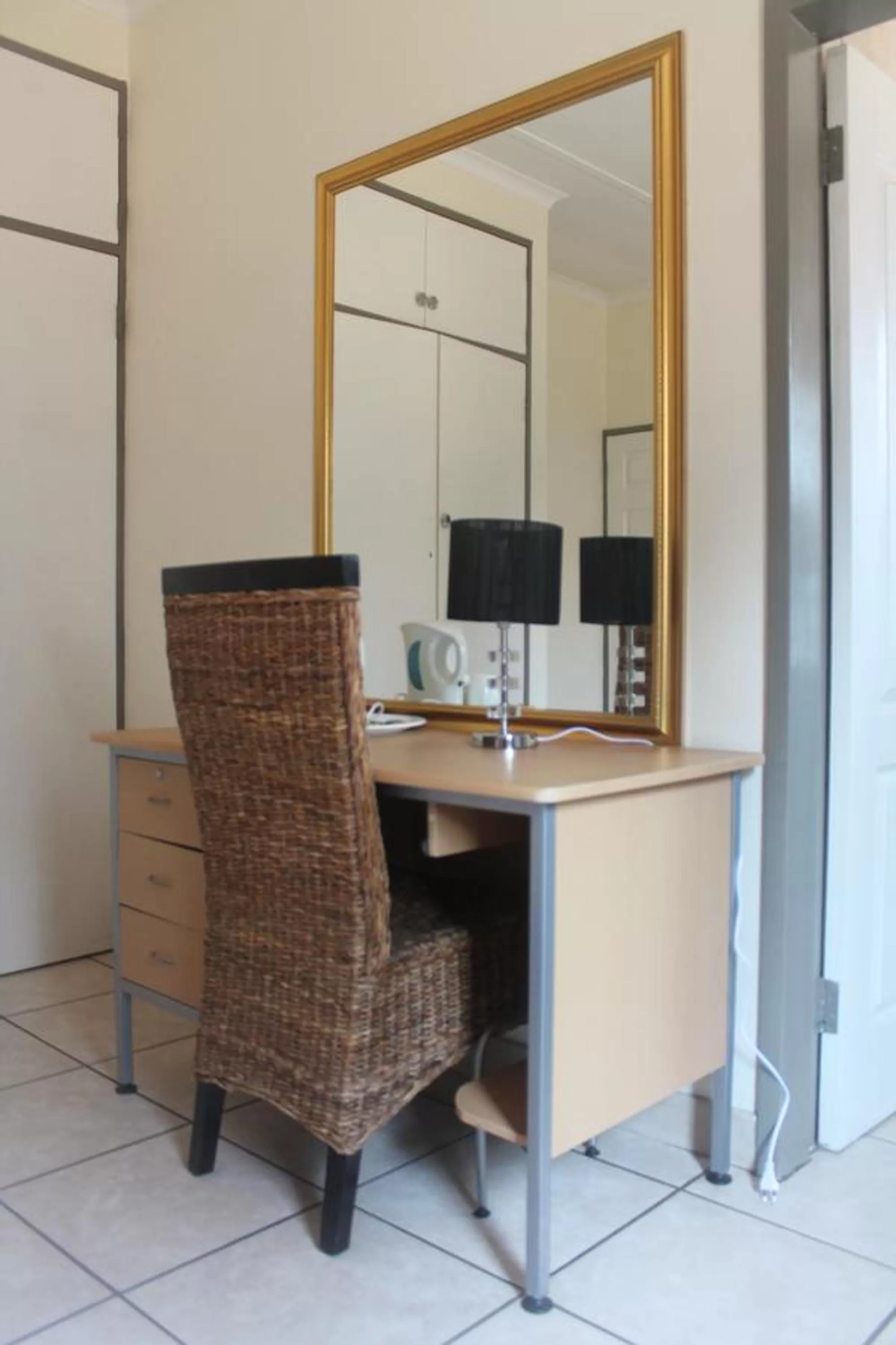 Property building, Coffee/Tea Facilities in Ramandire B&B