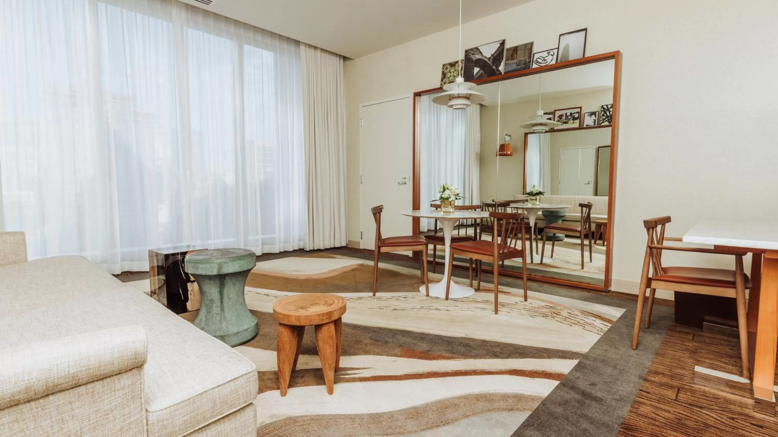 Living room in Lotte Hotel Seattle