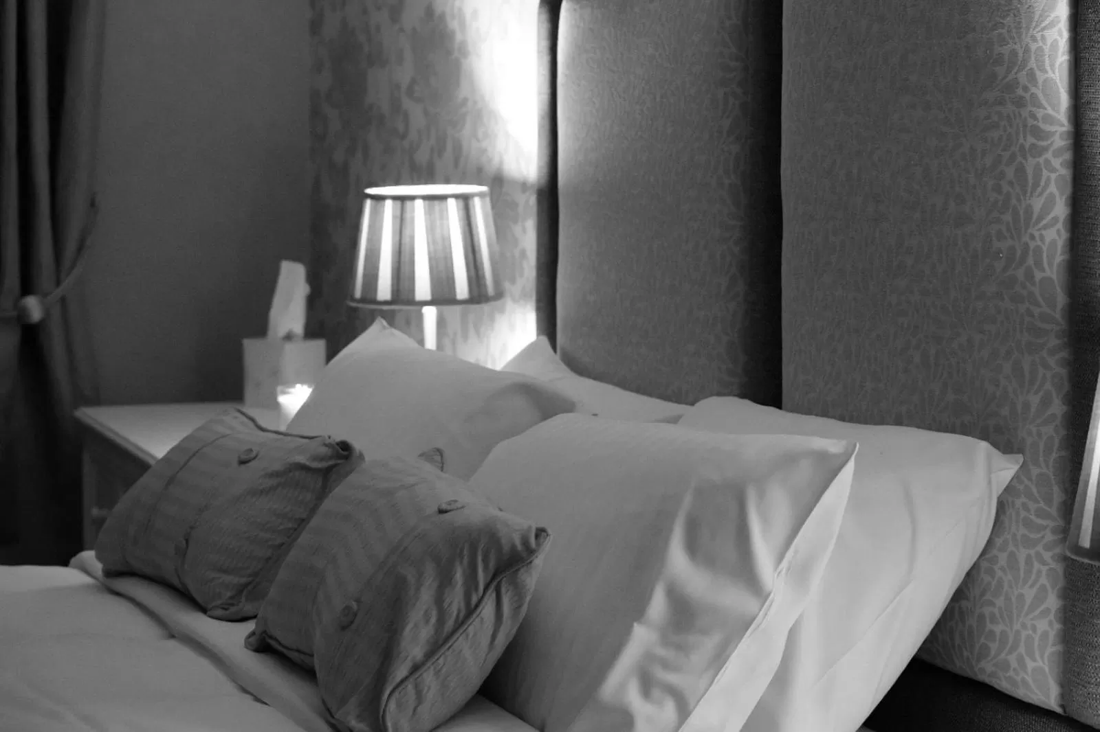 Bed in Greyhound Inn Wilton