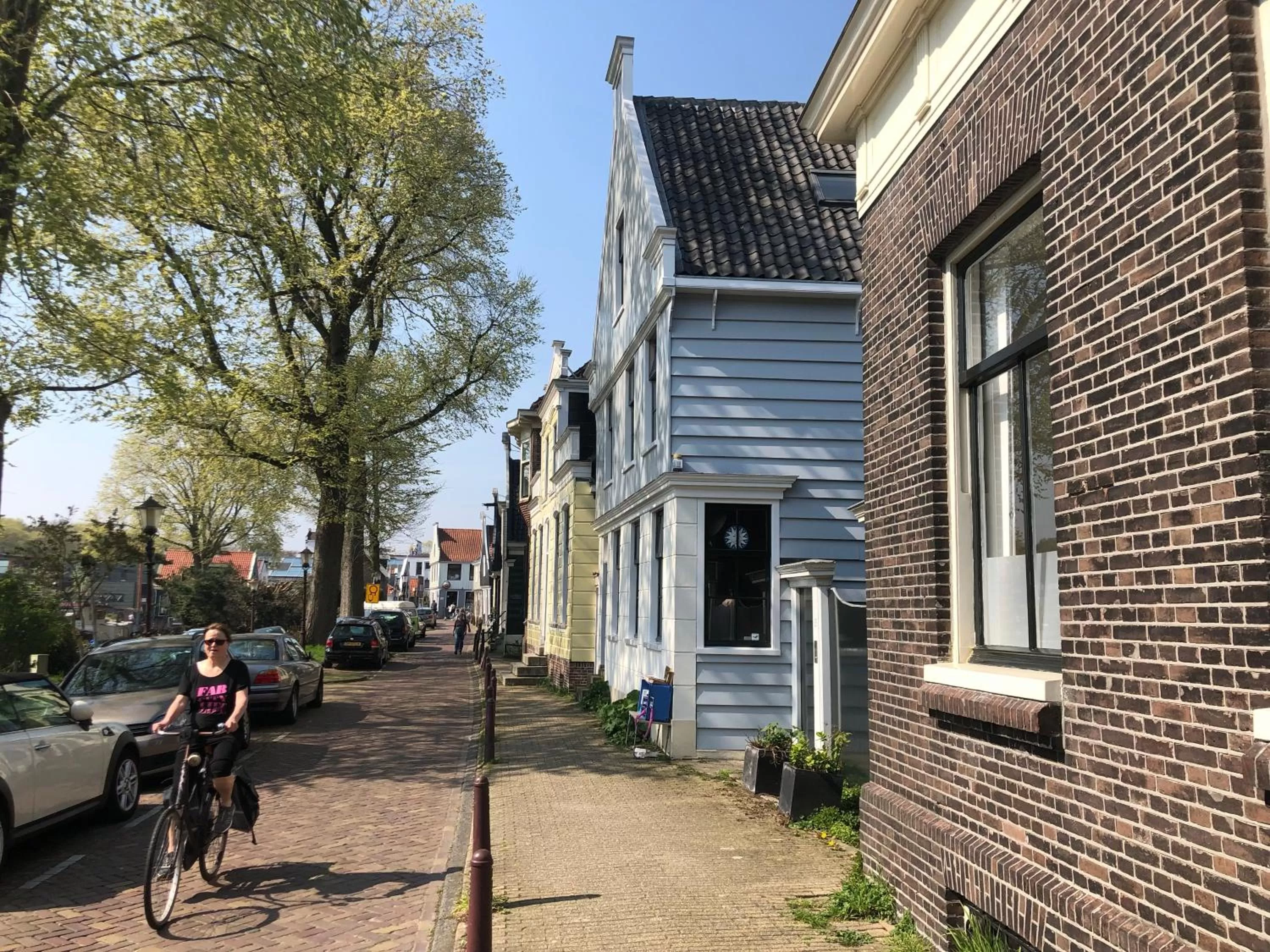 Private Studio - FREE PARKING