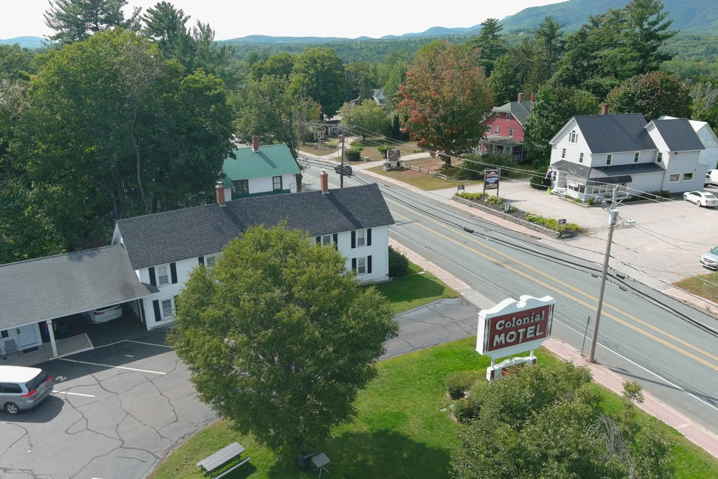 Bird's eye view in Colonial Motel