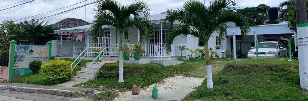 Property building in Posada Caribbean Refuge