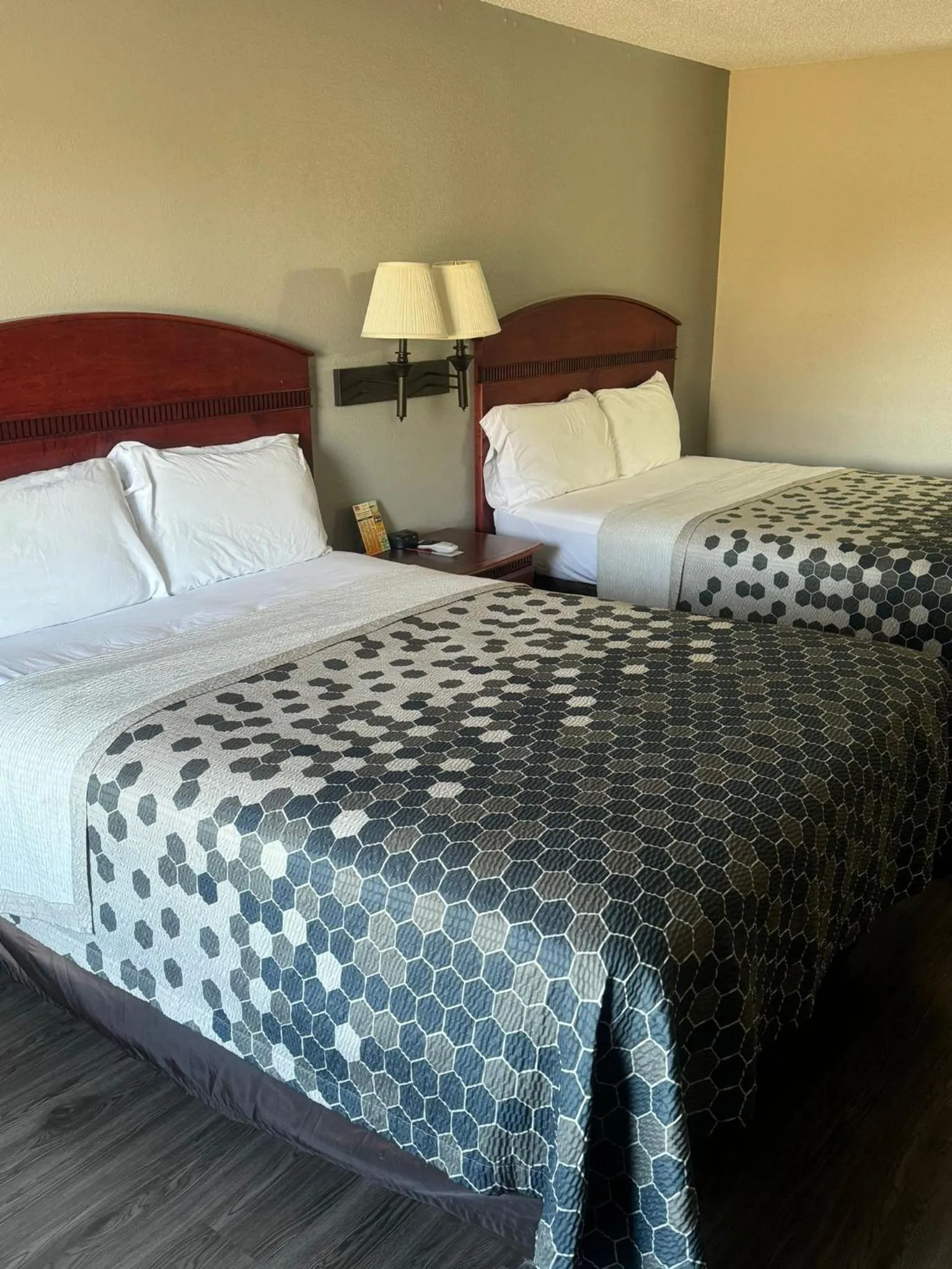 Bedroom, Bed in Econo Lodge Lincoln