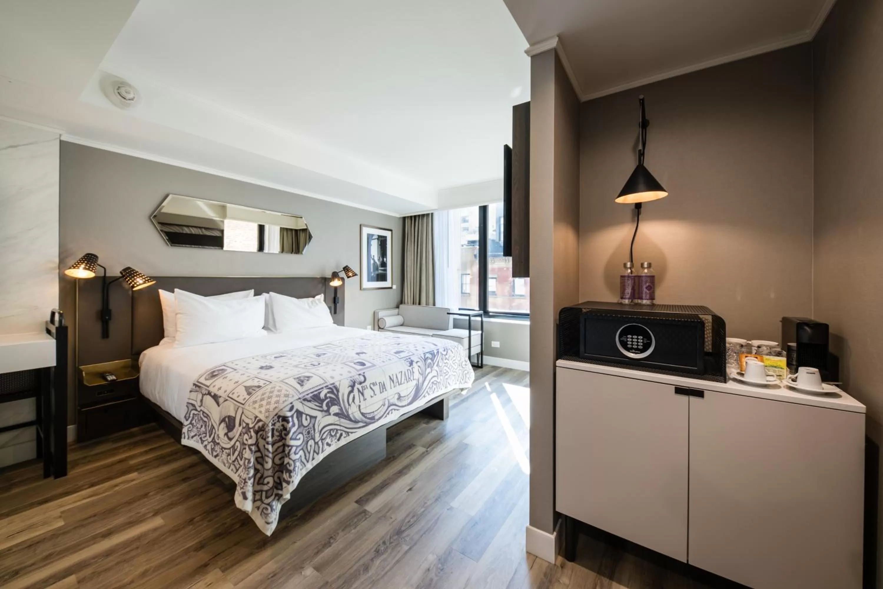 View (from property/room), Bed in Pestana Park Avenue