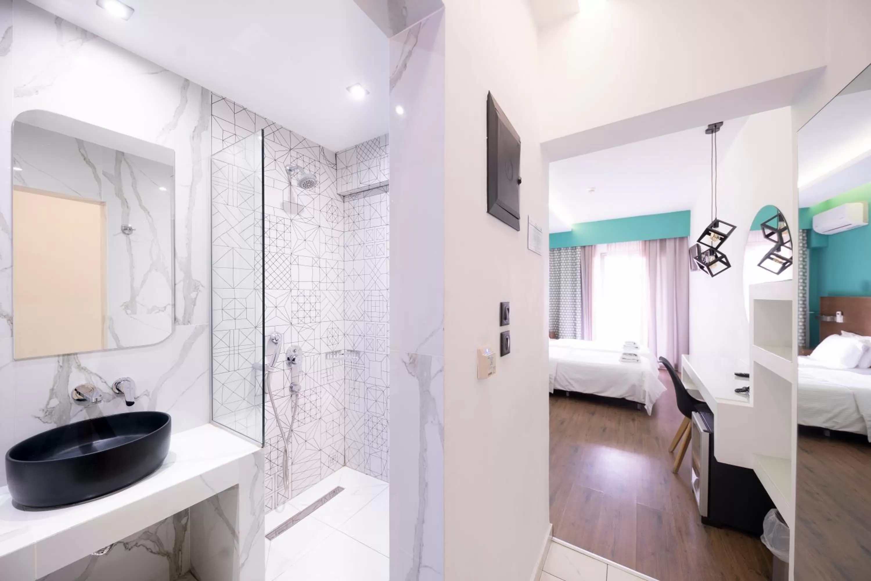 Bathroom, Bed in Rotonda Hotel