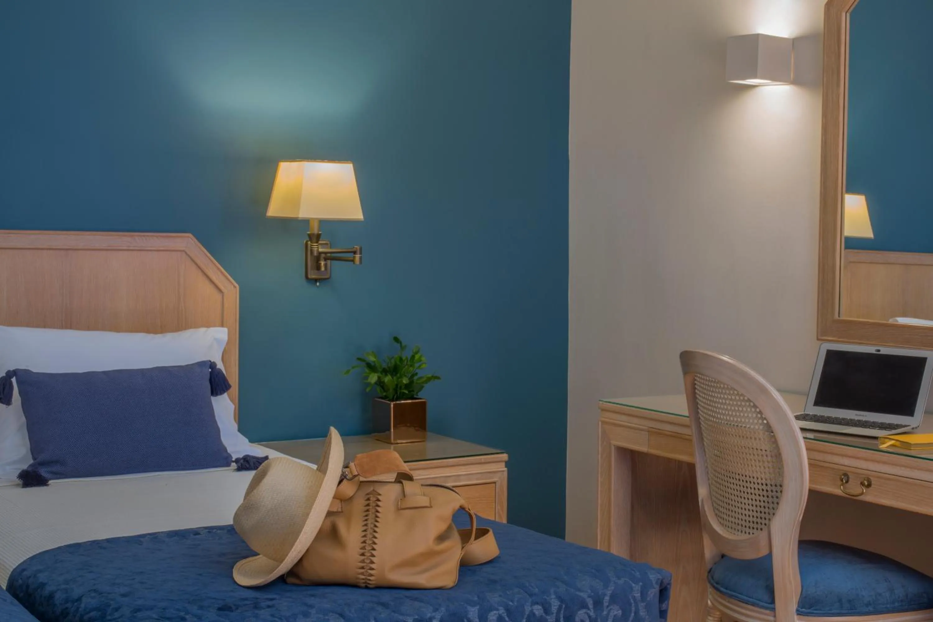 Bed in Delice Hotel - Family Apartments