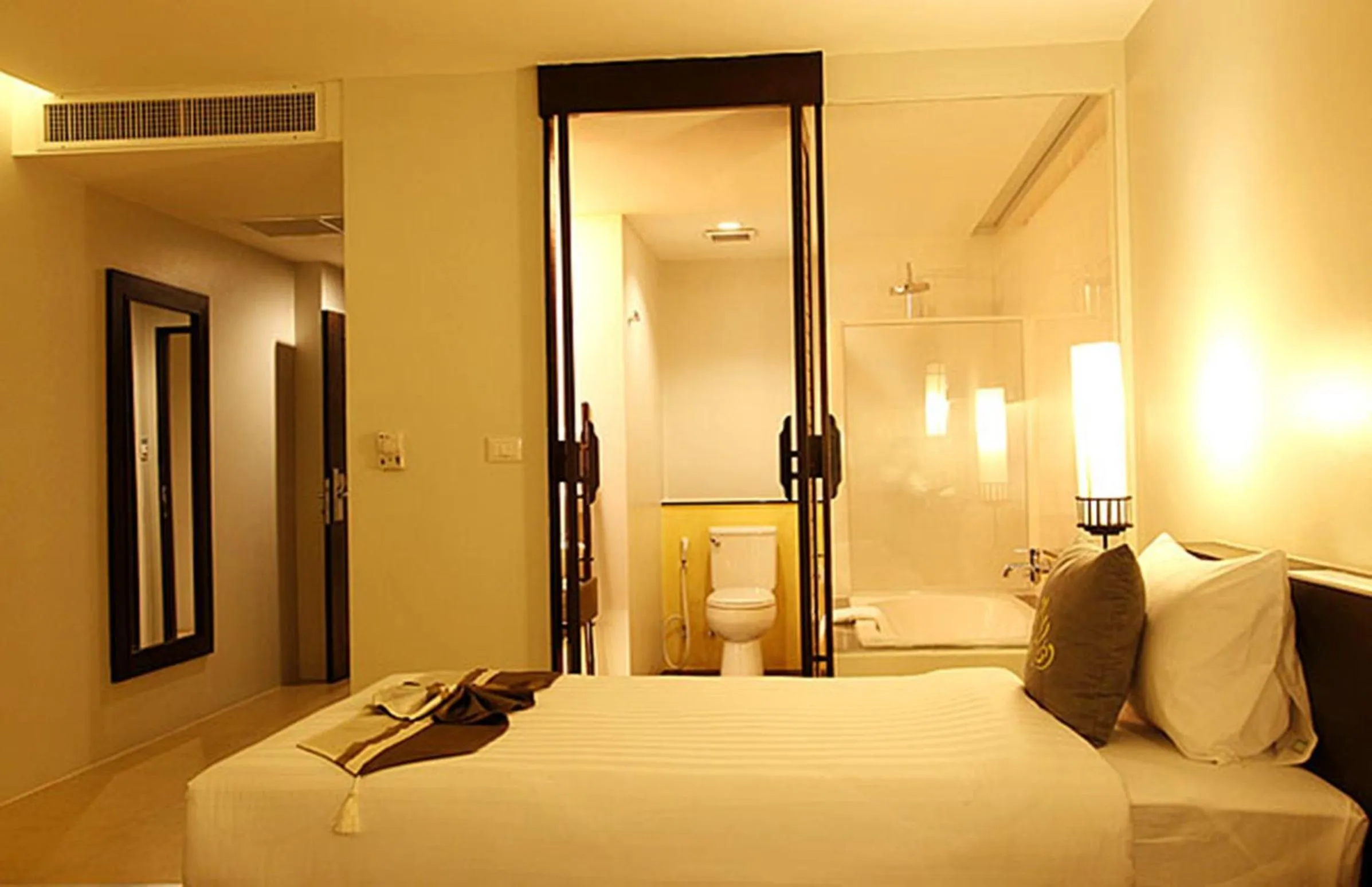 Photo of the whole room, Bed in Palmyra Patong Resort Phuket - SHA Extra Plus