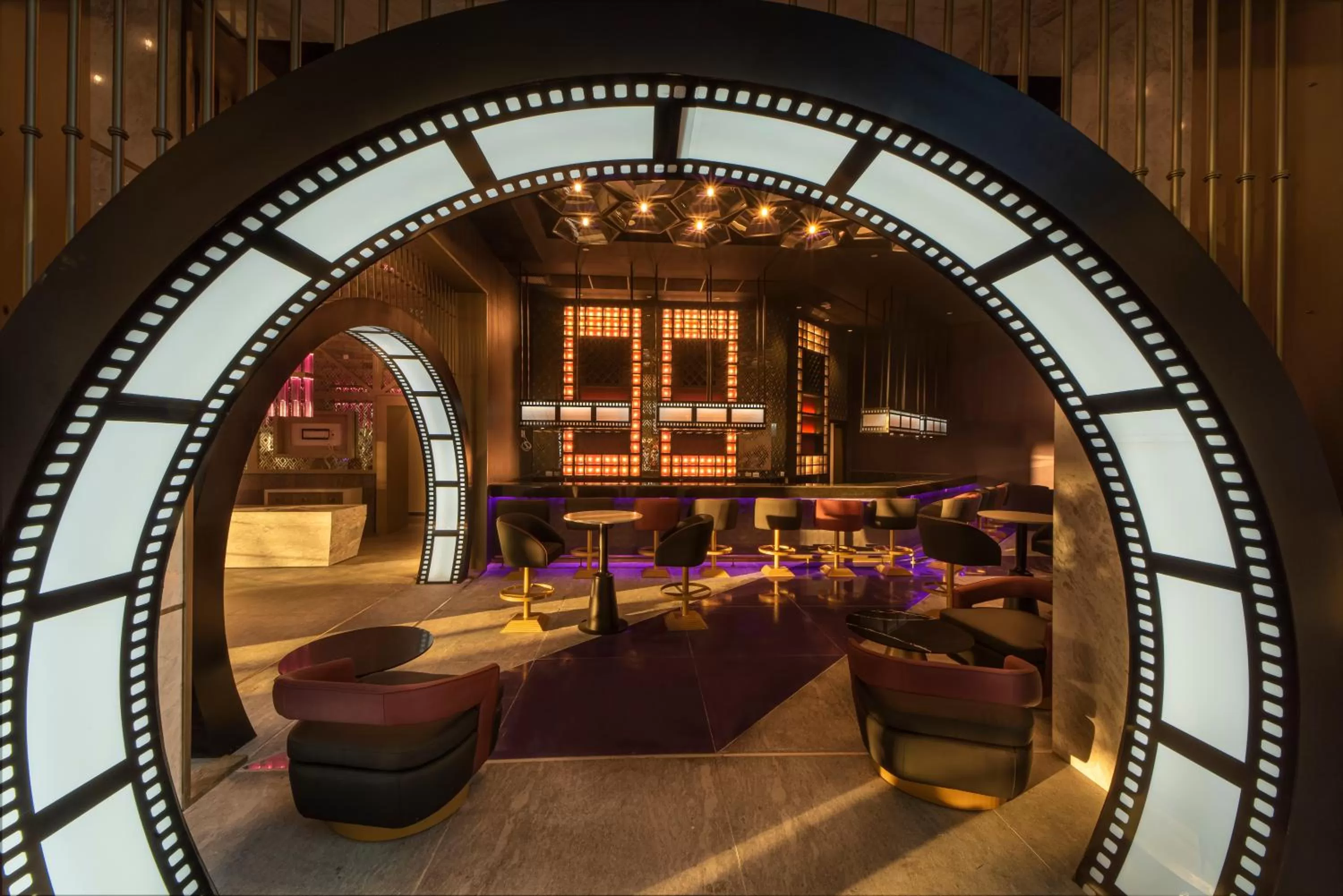Lounge or bar in Planet Hollywood Cancun by Royalton, An Autograph Collection All-Inclusive Resort