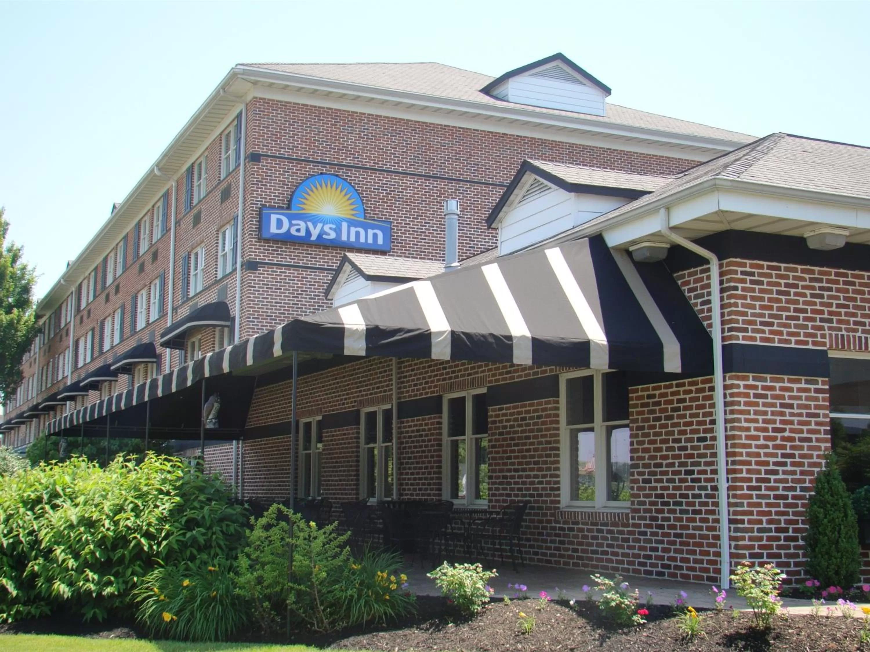 Facade/entrance in Days Inn by Wyndham Hershey
