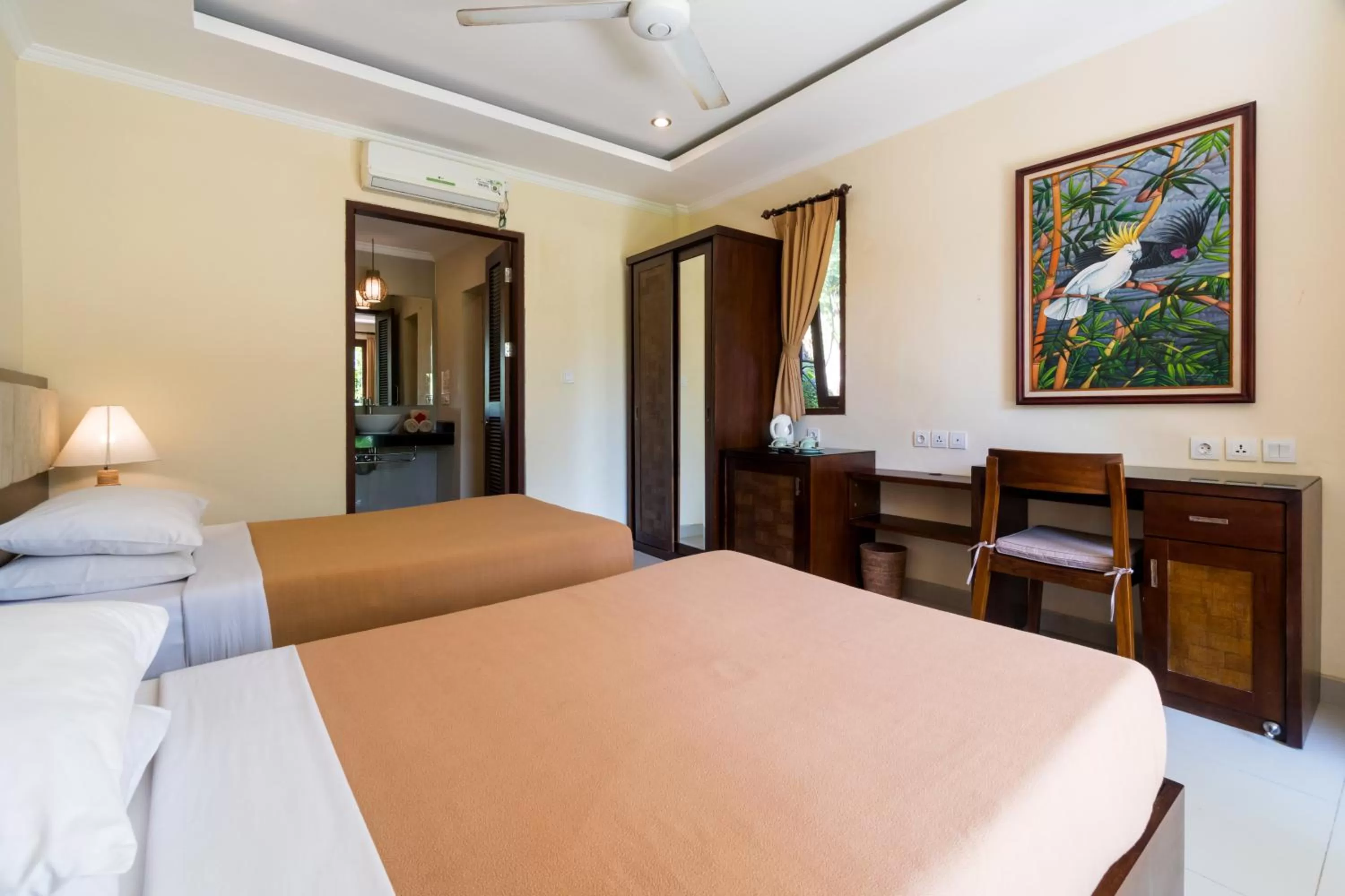 Bedroom, Bed in Green Field Hotel and Restaurant