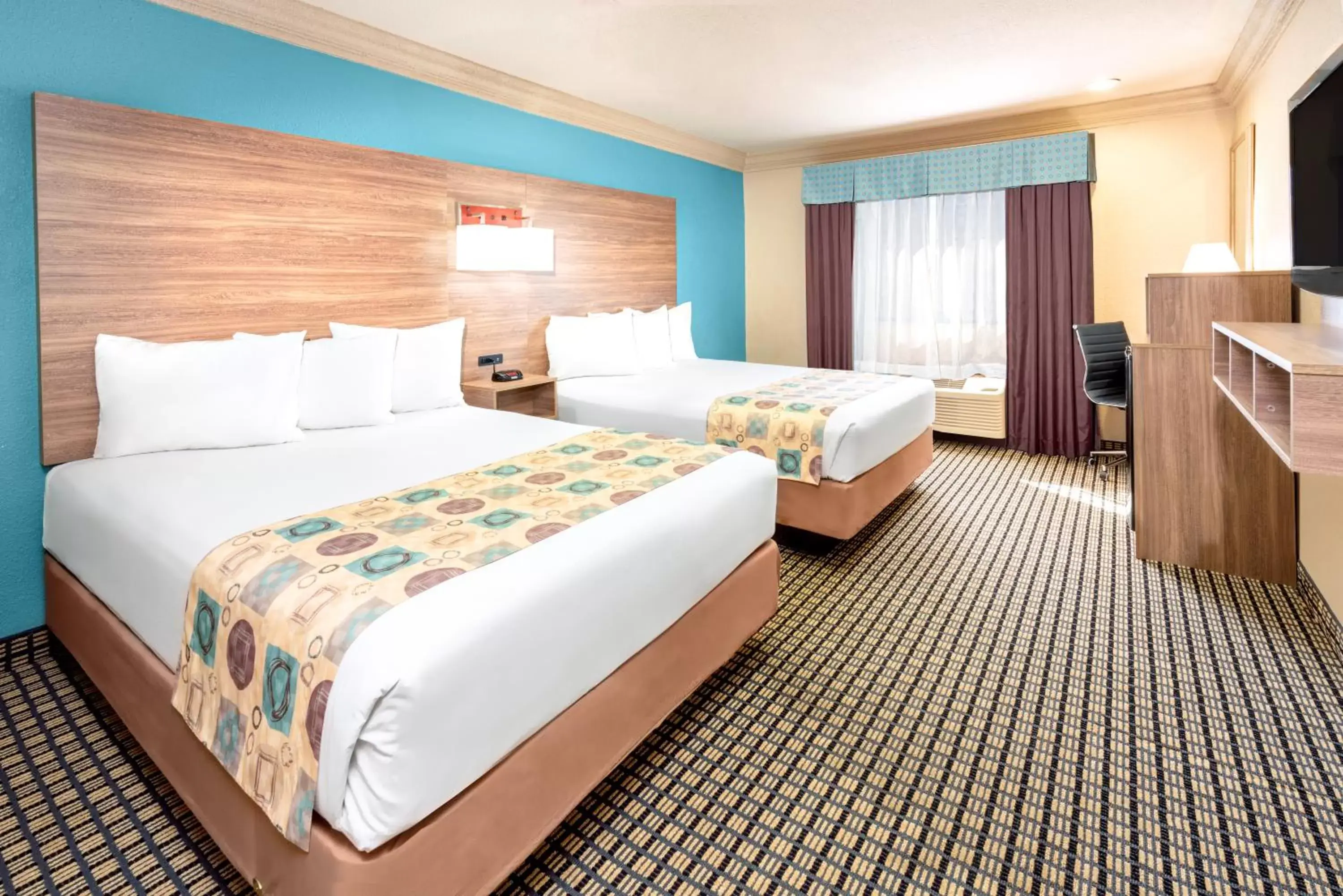 Queen Room with Two Queen Beds - Non-Smoking in Ramada by Wyndham Houston Intercontinental Airport South Queen Room with Two Queen Beds - Non-Smoking in Ramada by Wyndham Houston Intercontinental Airport South