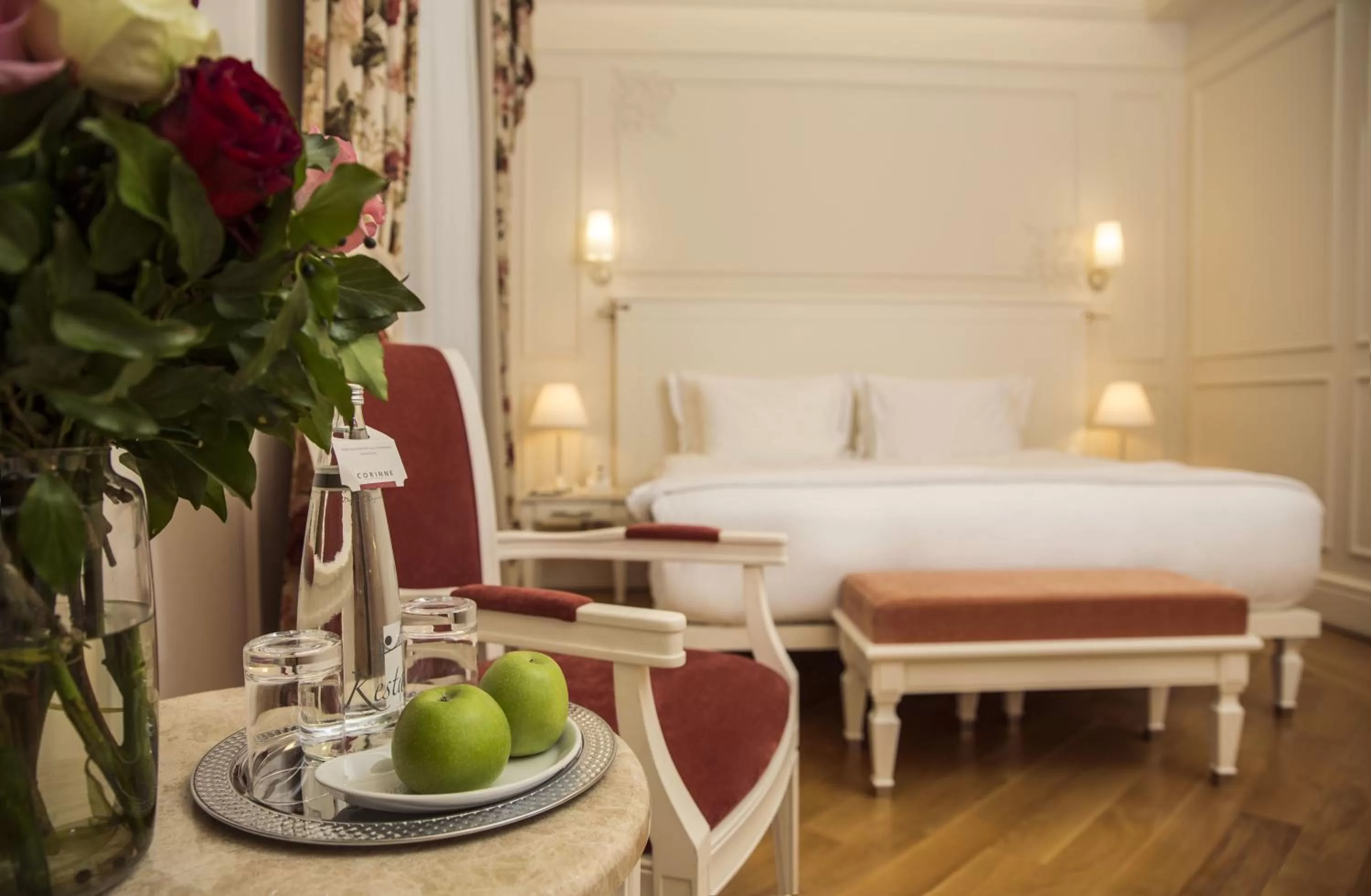 Bed in Corinne Art & Boutique Hotel