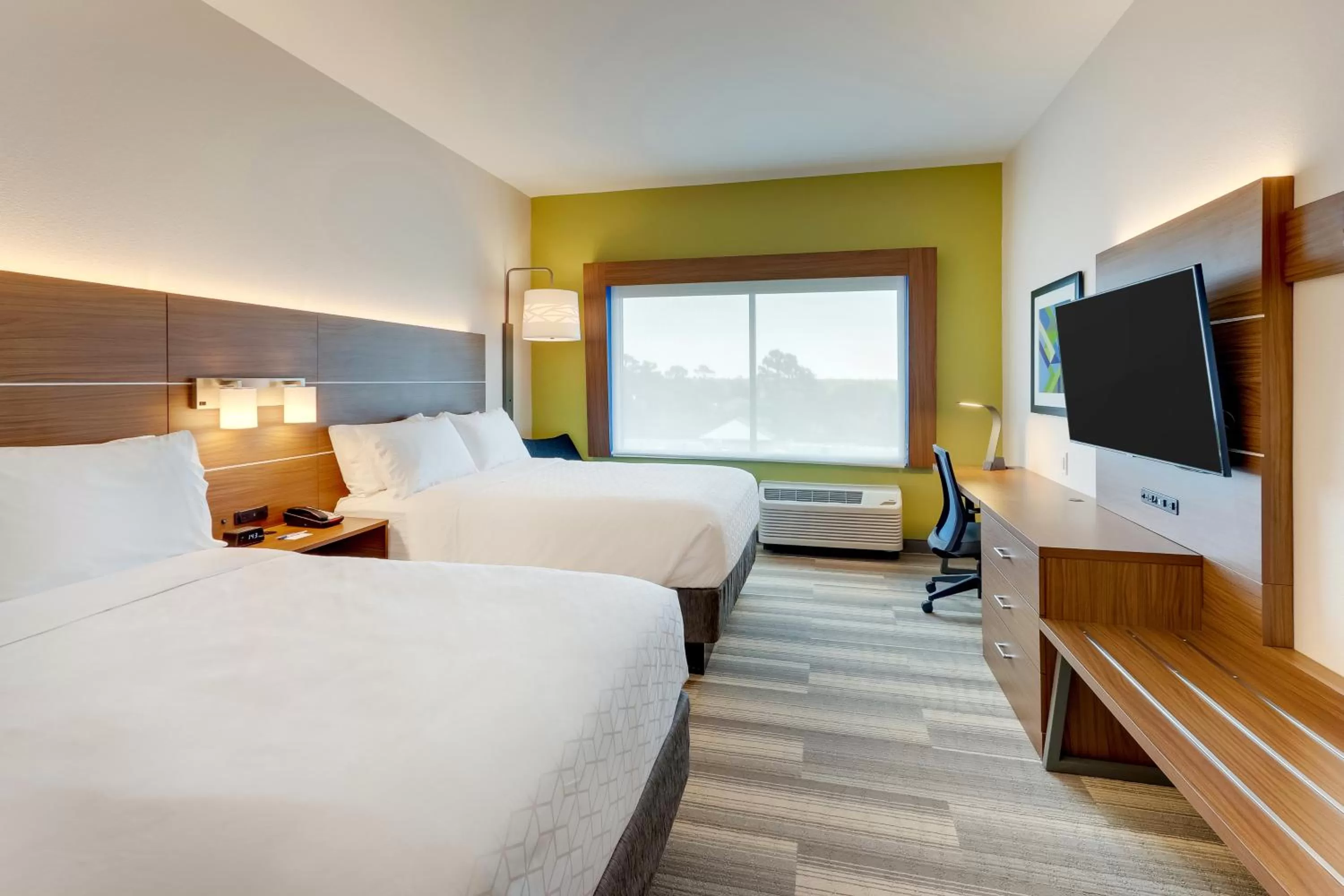 Bedroom, Bed in Holiday Inn Express - Wilmington - Porters Neck by IHG