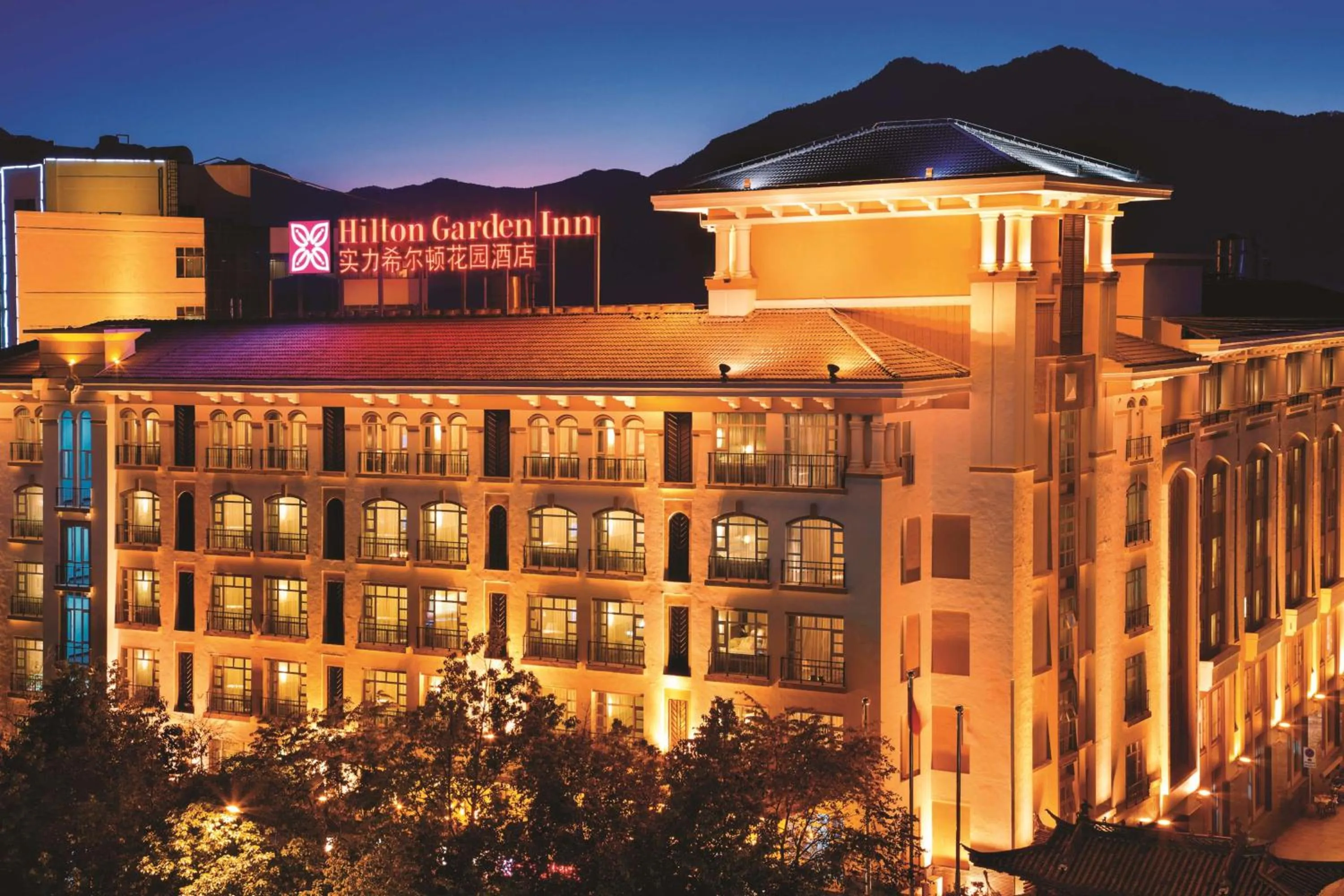 Property building in Hilton Garden Inn Lijiang