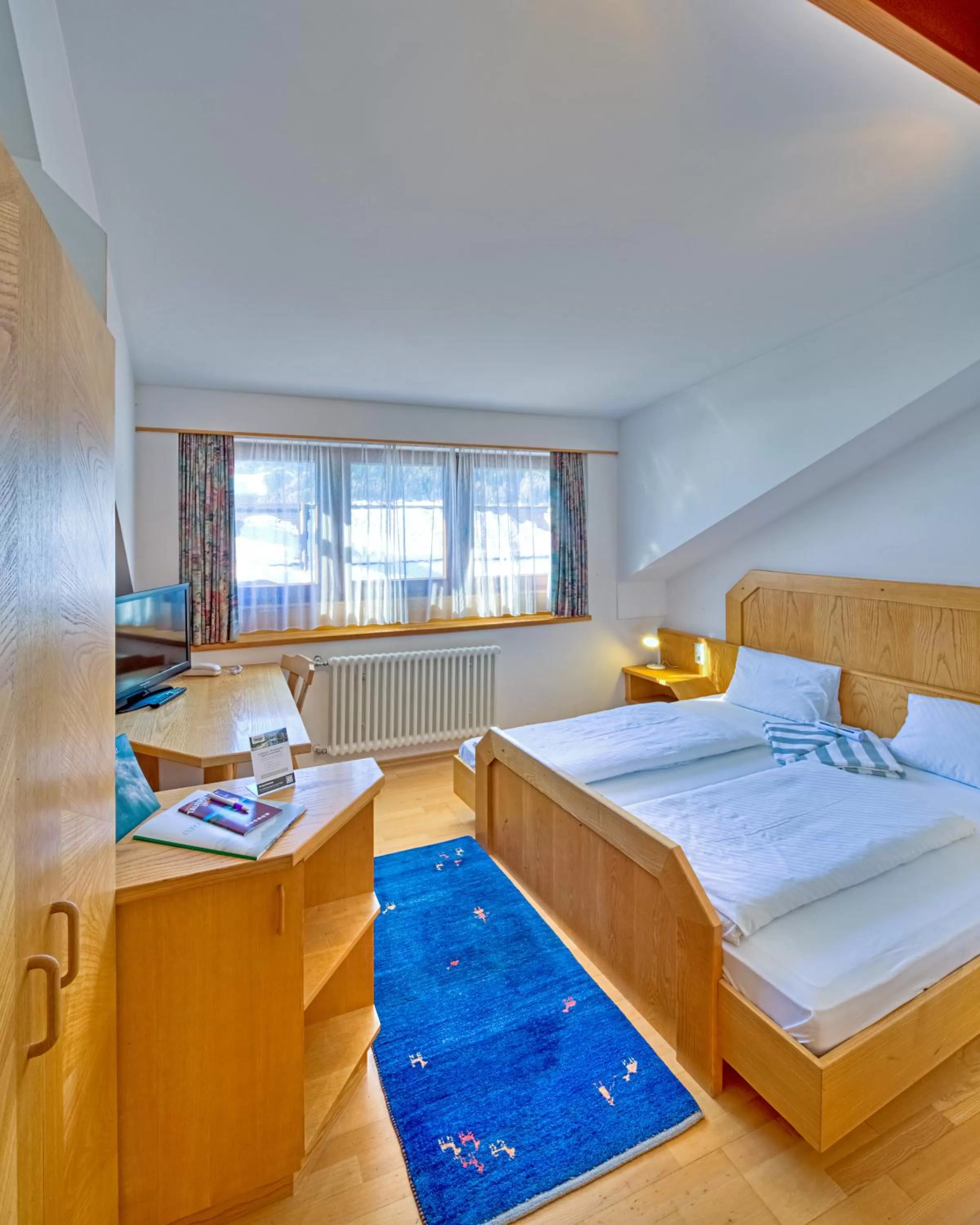 Photo of the whole room, Bed in Hotel Hinteregger