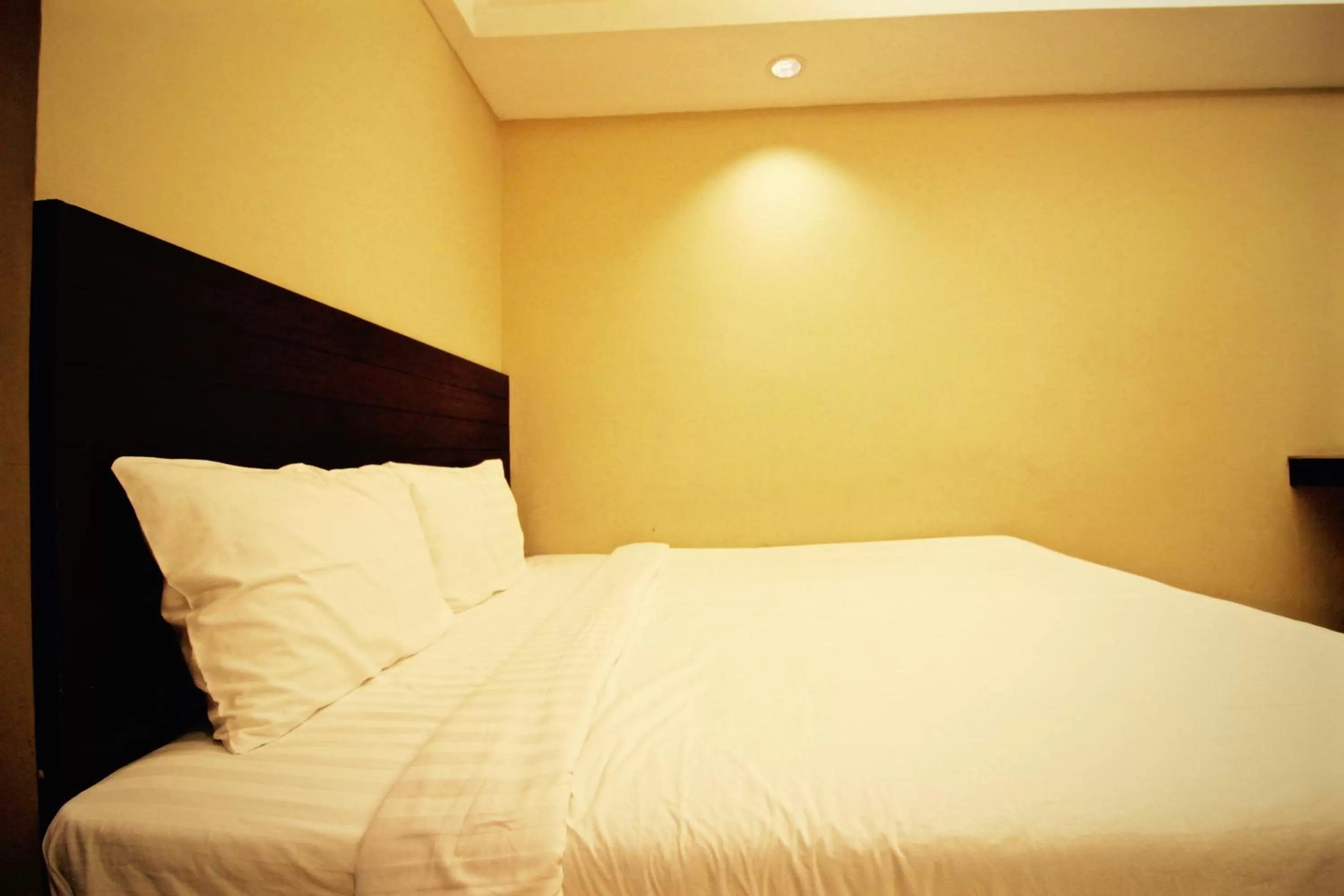 Bed in KKinn South Pattaya