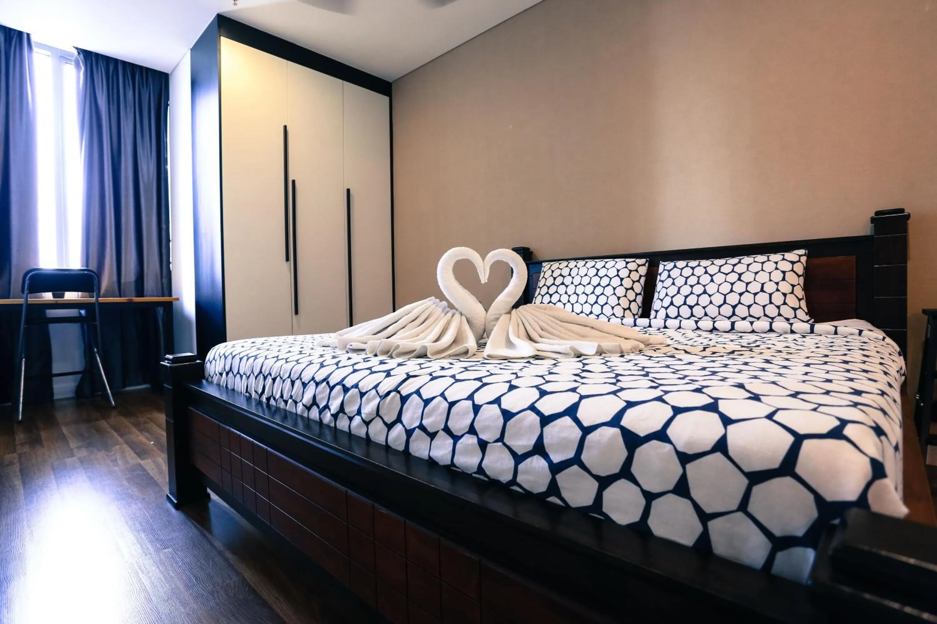 Bedroom, Bed in Mercu Summer Suite KLCC @ Penguin Homes