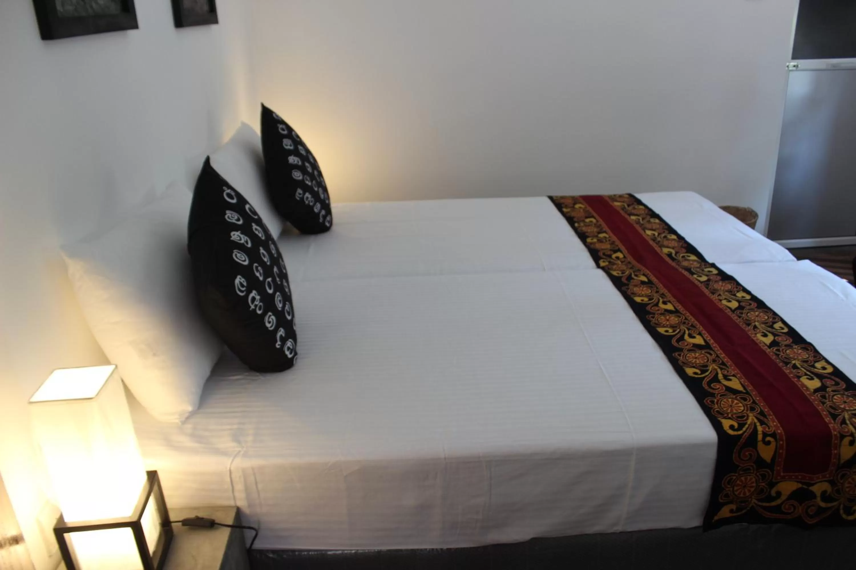 Photo of the whole room, Bed in Selyna Sky Terrace