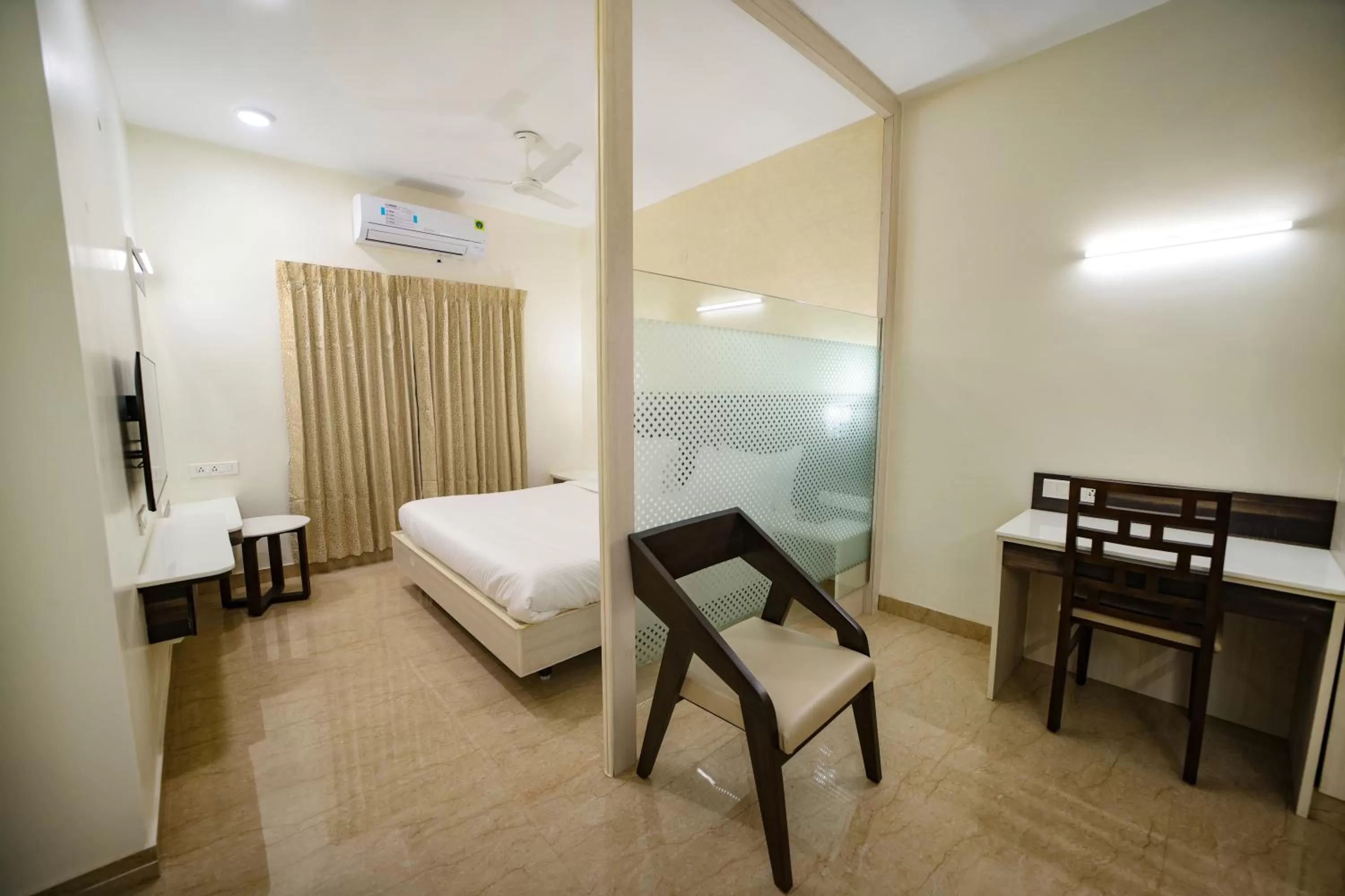 Photo of the whole room, Bed in Avenue 11 Premium Stays Madurai