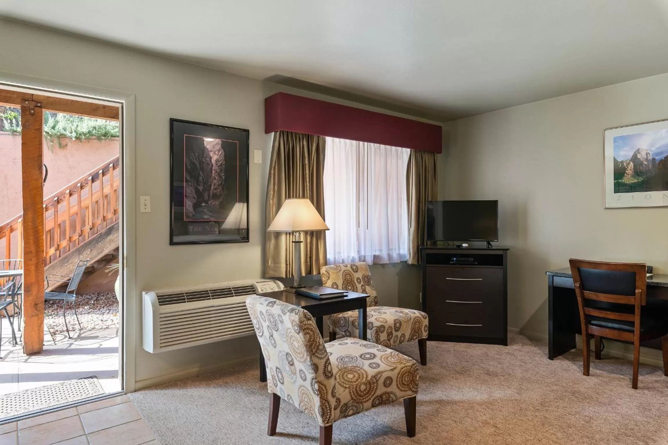 Seating area in Flanigan`s Resort and Spa