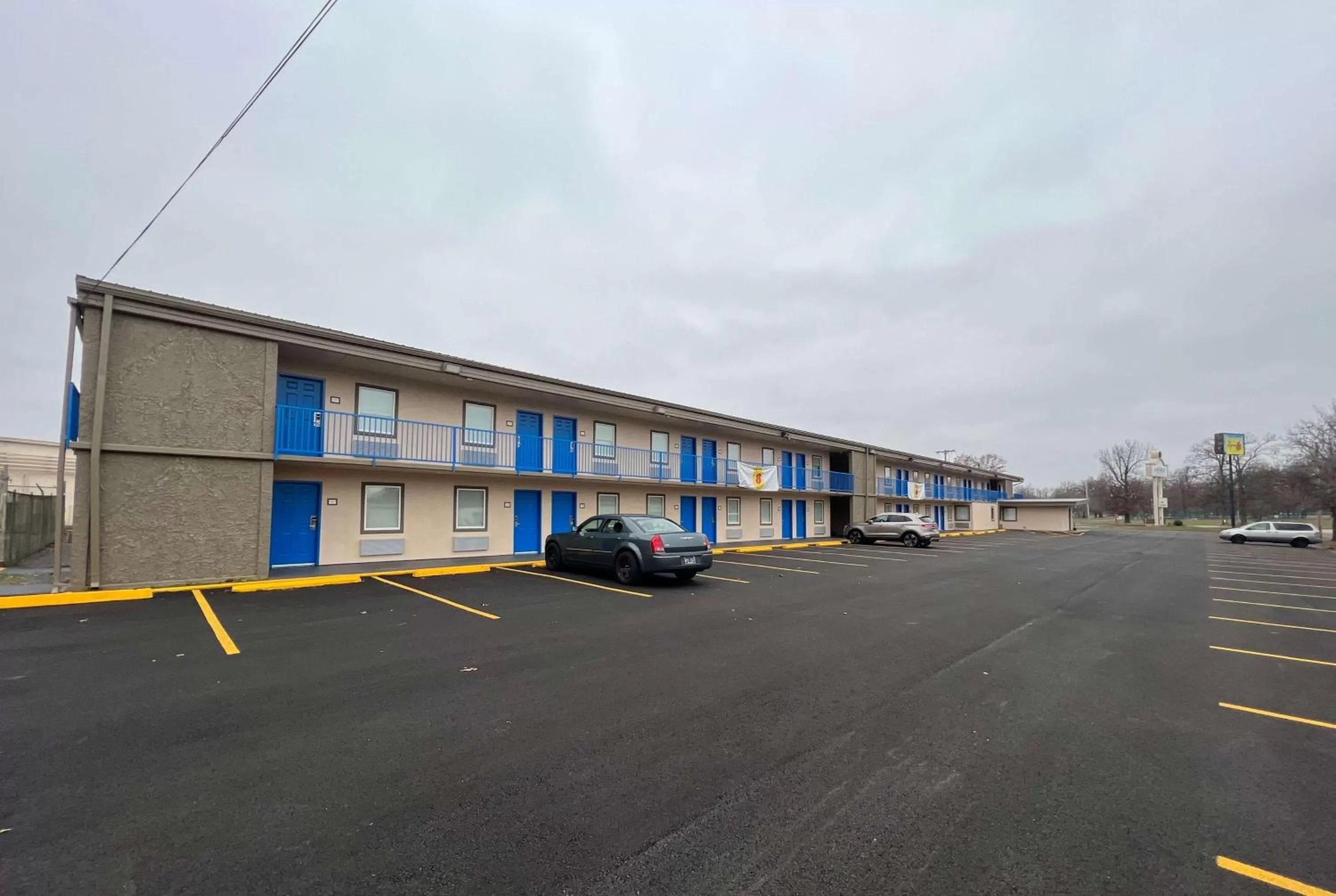 Super 8 by Wyndham Paducah I-24 Exit 4