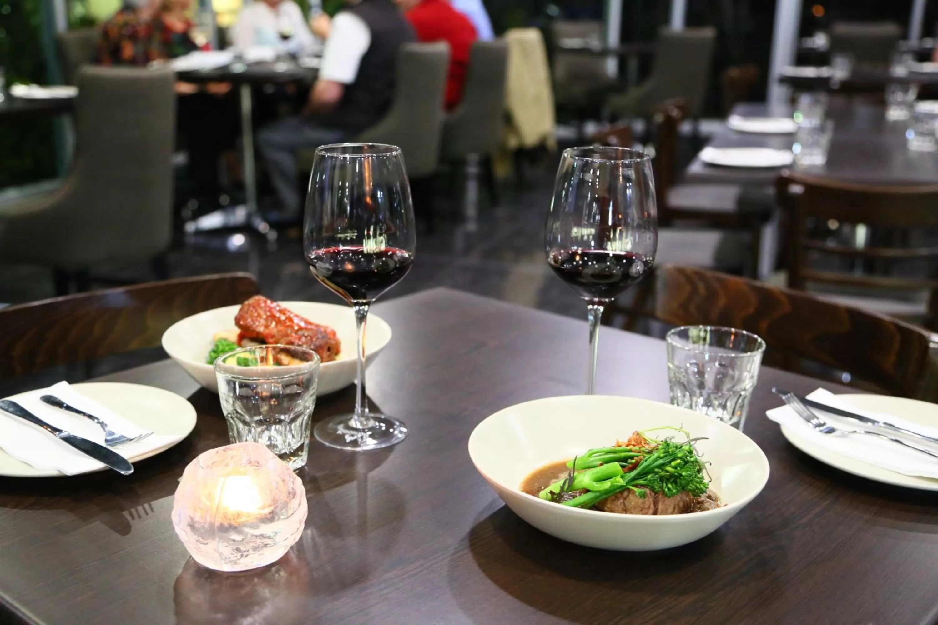 Restaurant/places to eat in Springfield Lakes Boutique Hotel